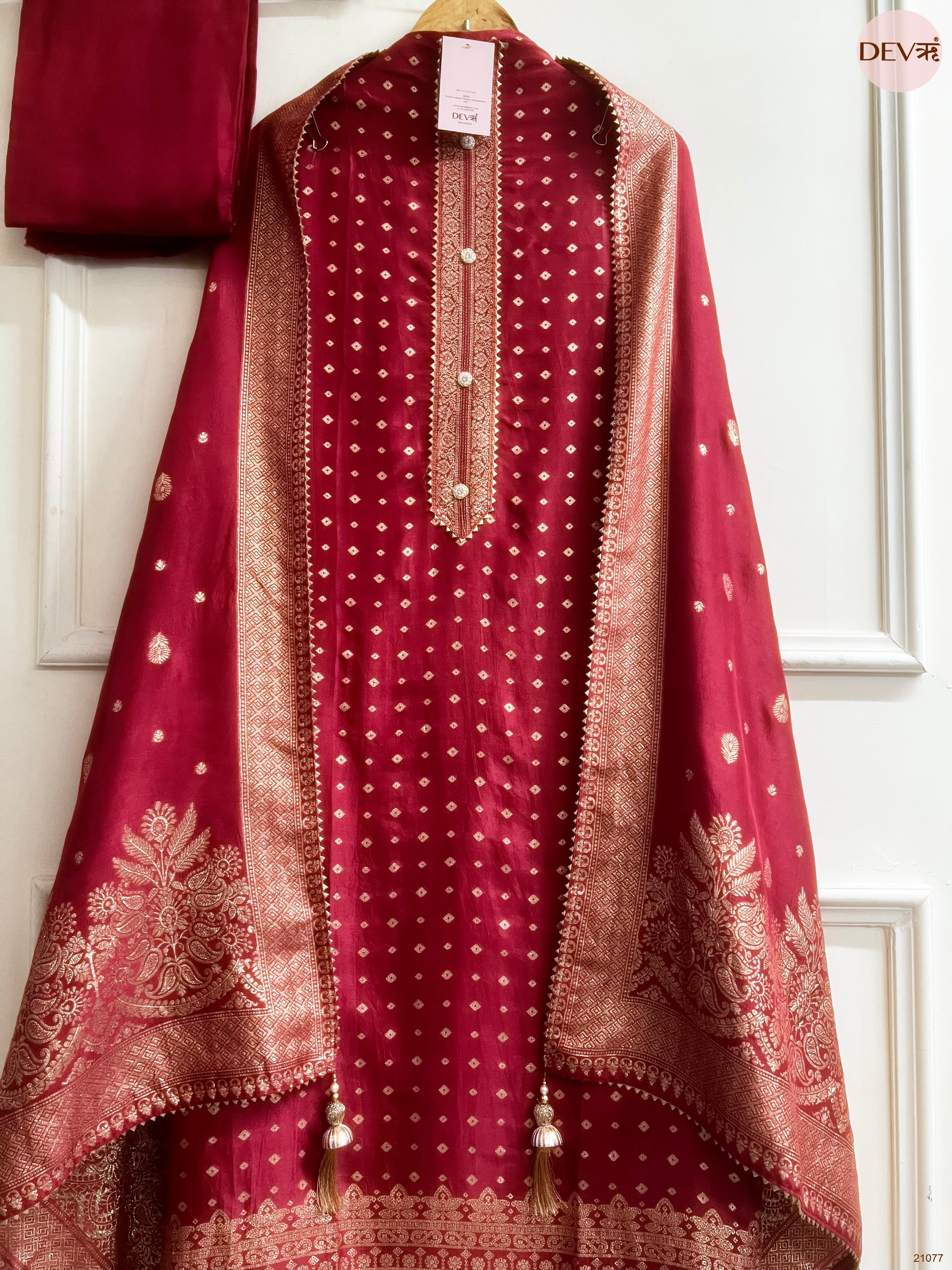 Maroon Pure Viscose Dola Silk Printed Unstitched 3-Piece Suit (Devri – D.No 21077)