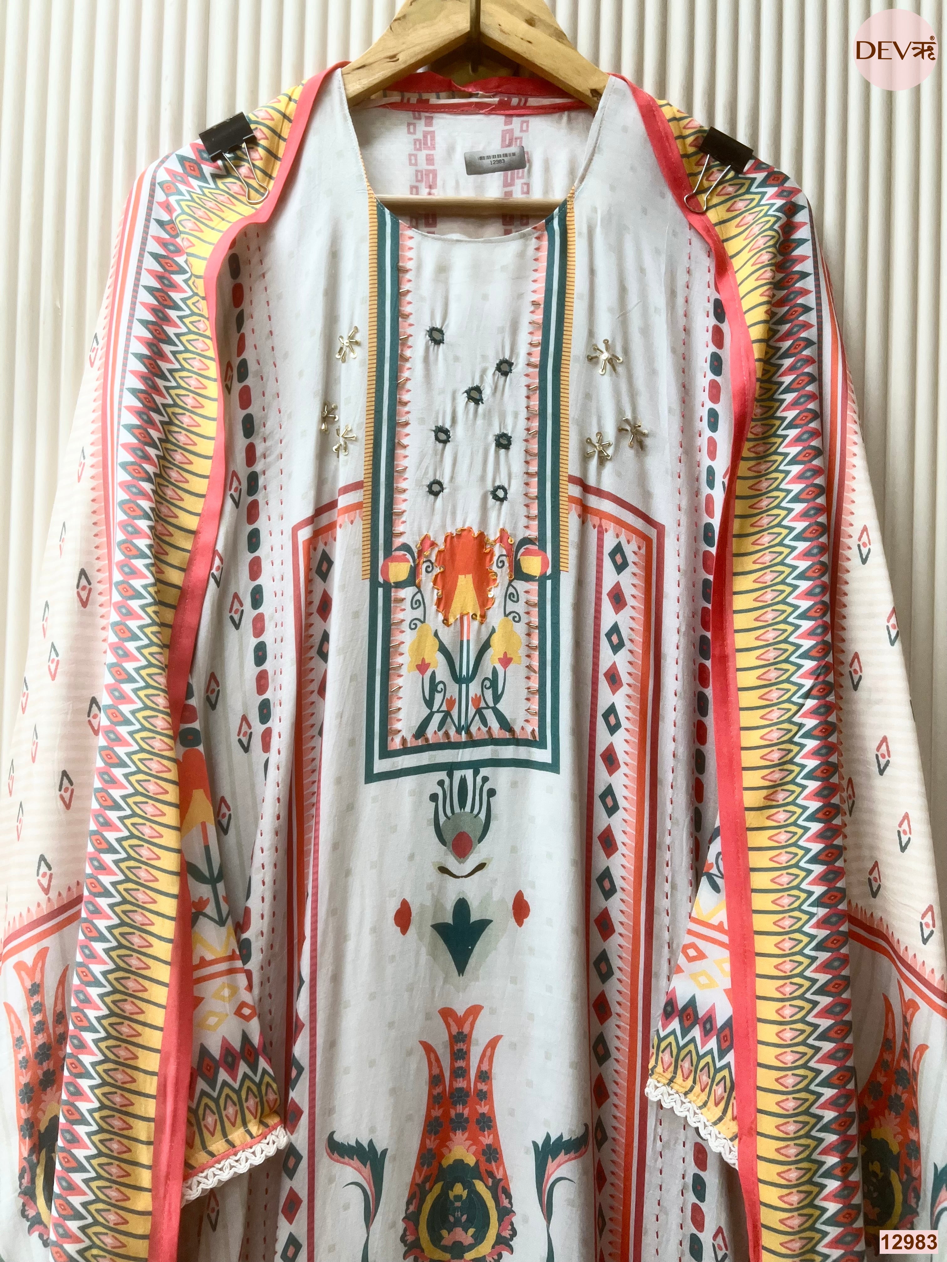 Off White Muslin Printed Unstitched 3-Piece Suit (Devri – D.No 12983)