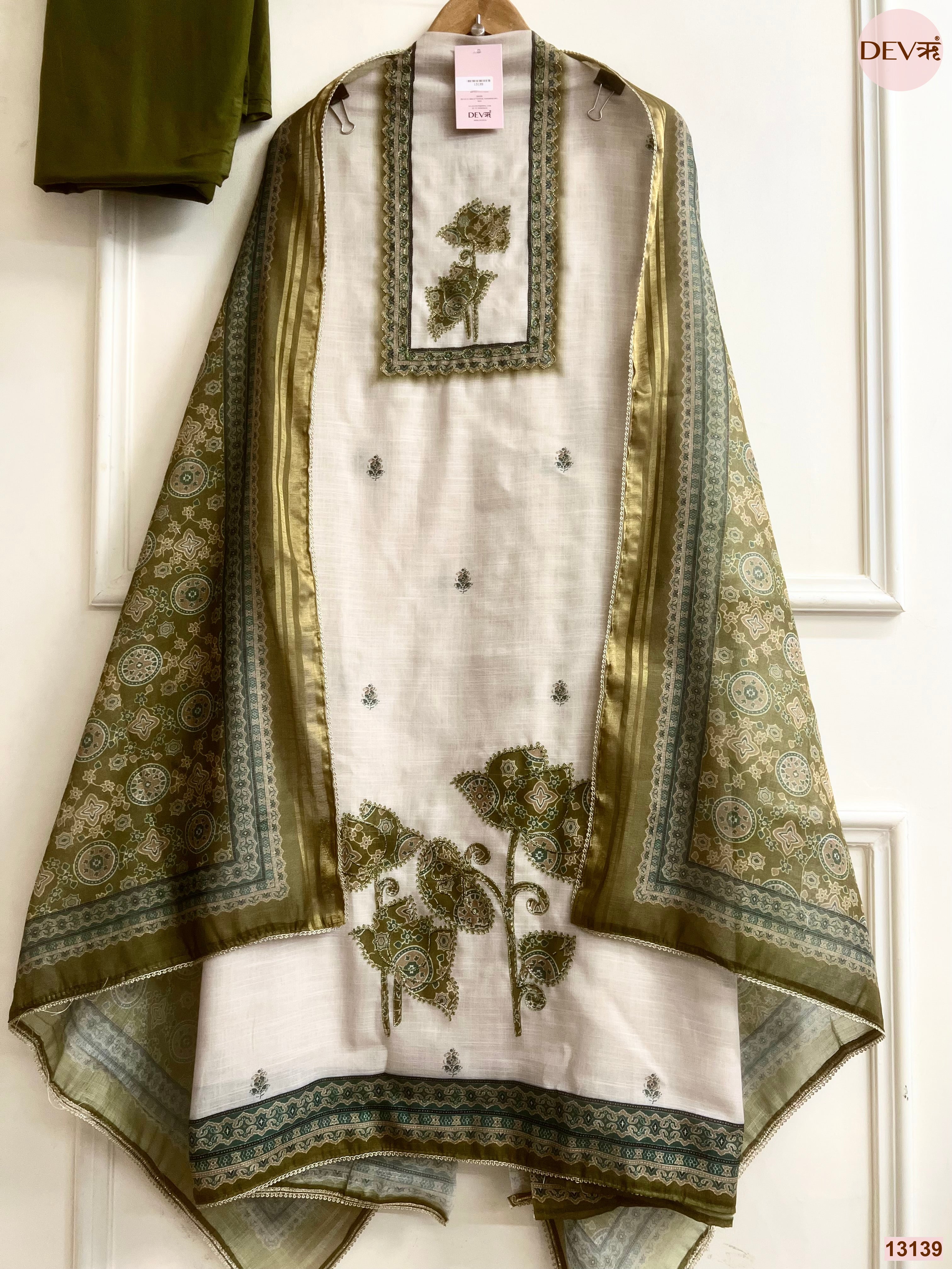 Off White Linen Printed Unstitched 3-Piece Suit (Devri – D.No 13139)