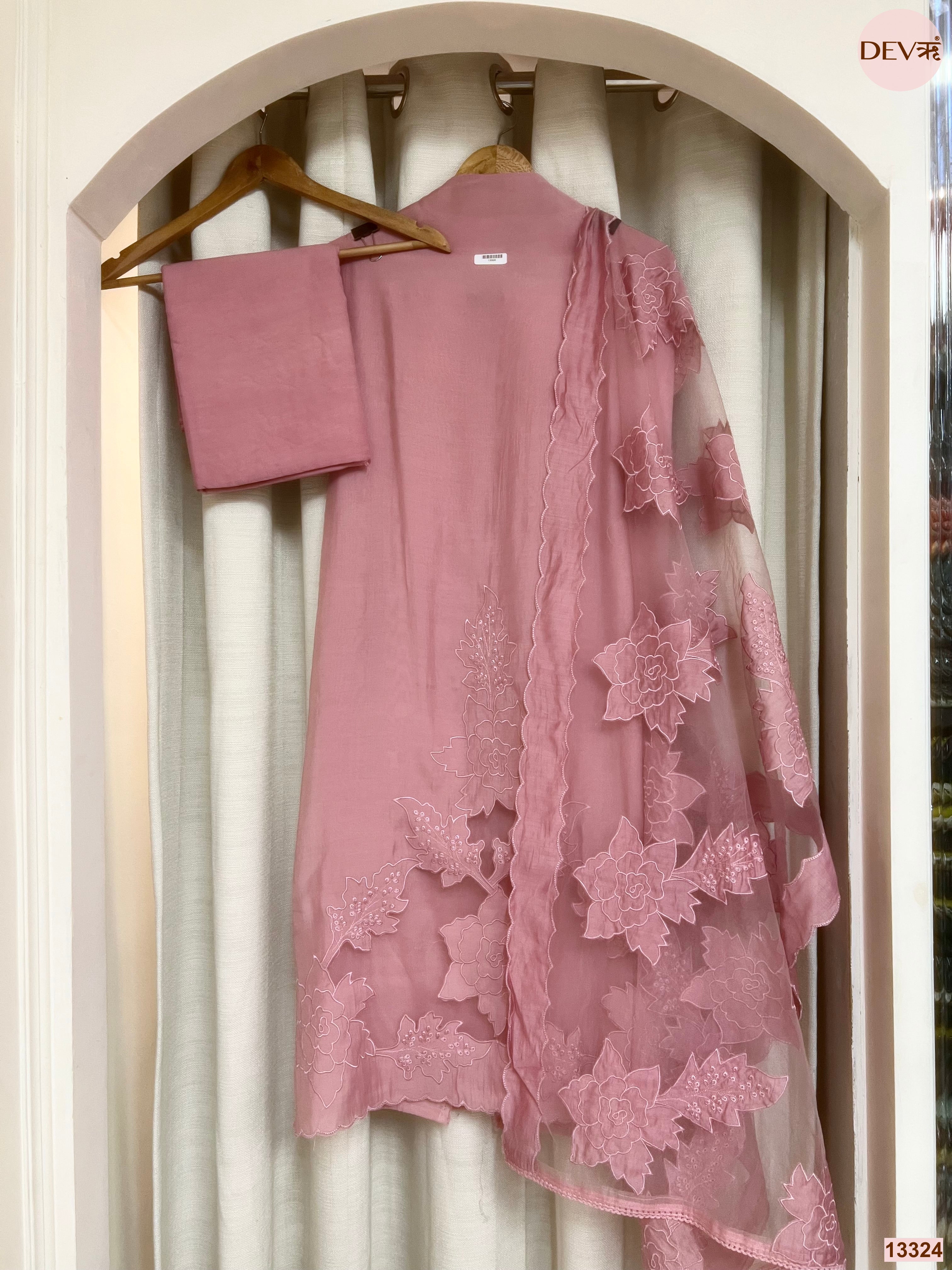 Pink Mul Chanderi Embroidered Unstitched 3-Piece Suit (Devri – D.No 13324)