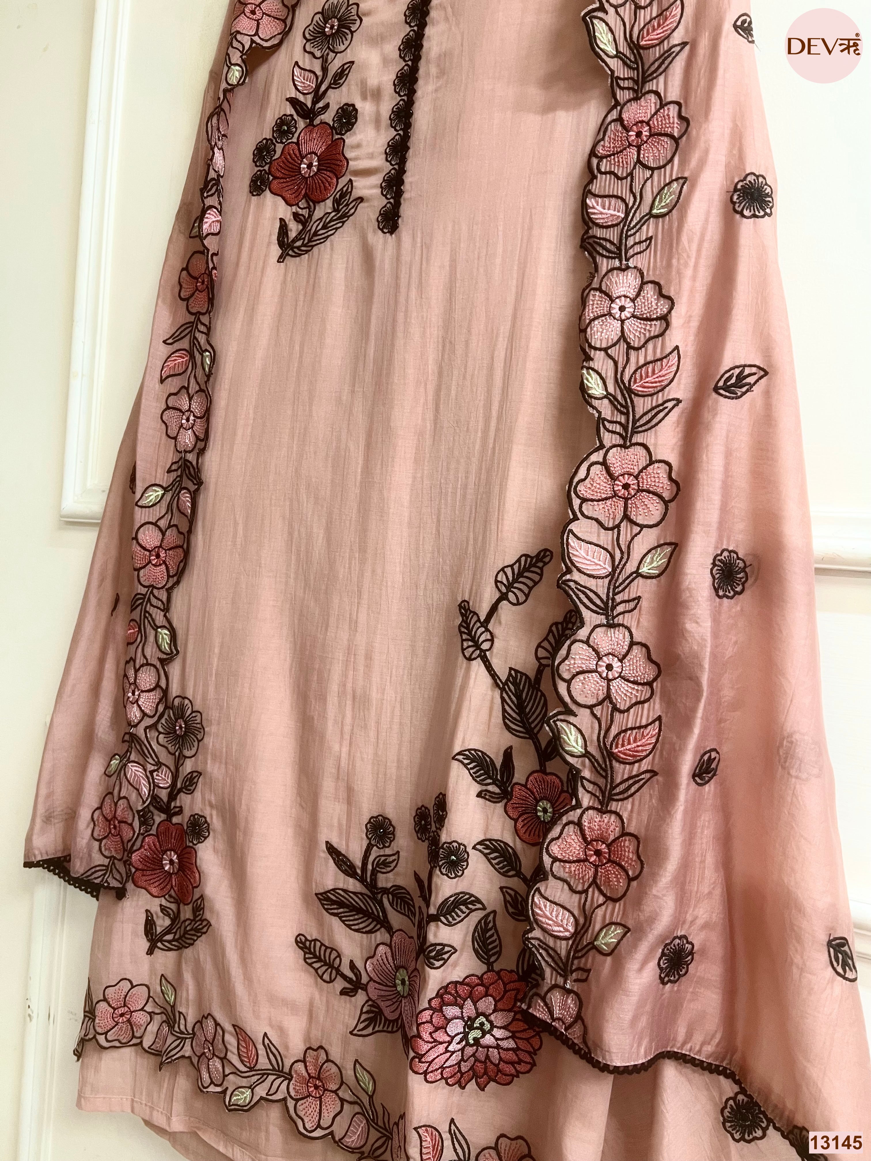 Pink Mul Chanderi Embroidered Unstitched 3-Piece Suit (Devri – D.No 13145)