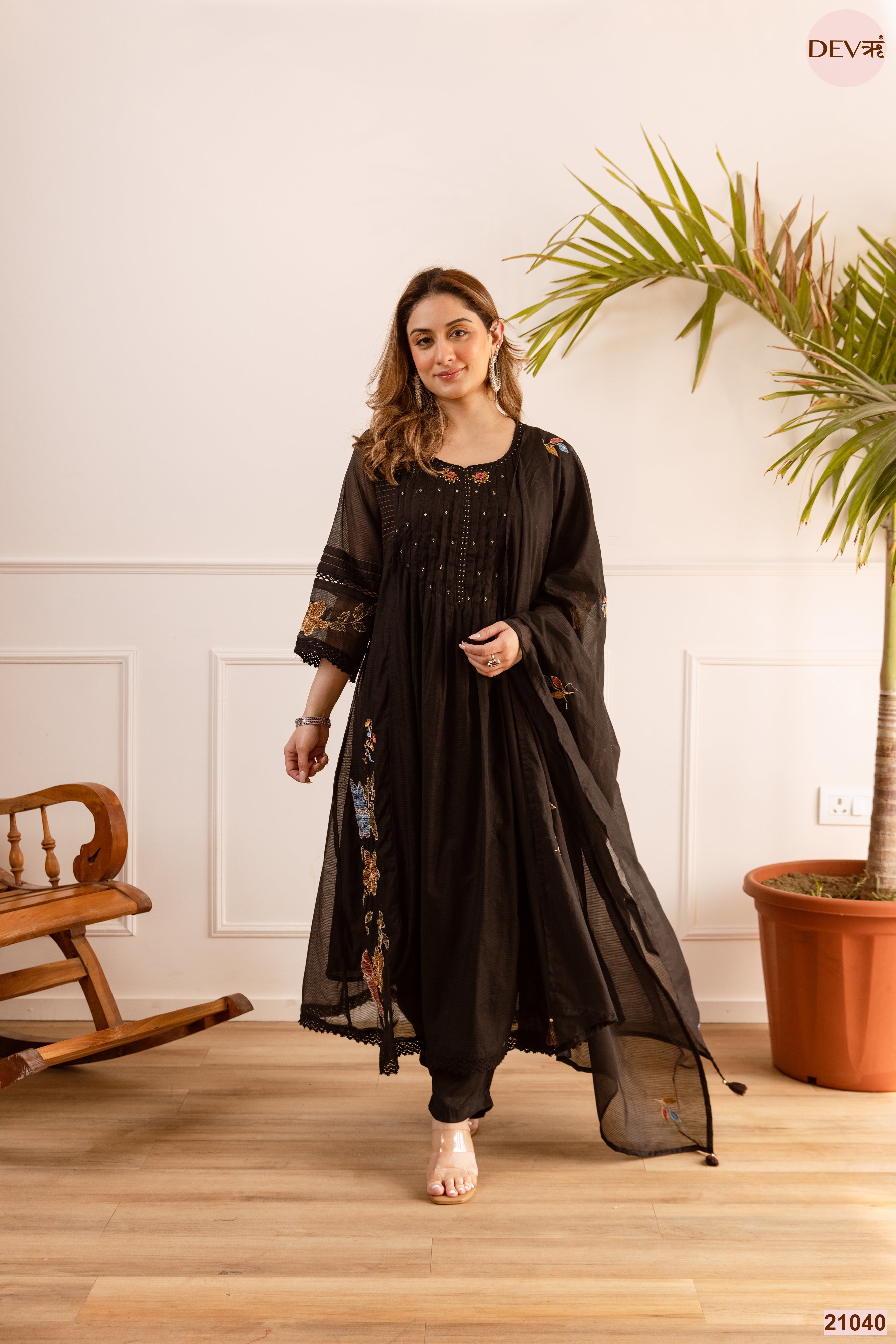 Zareen Net Chanderi Embroidered Black 3-Piece Set (Devri – D.No 21040)
