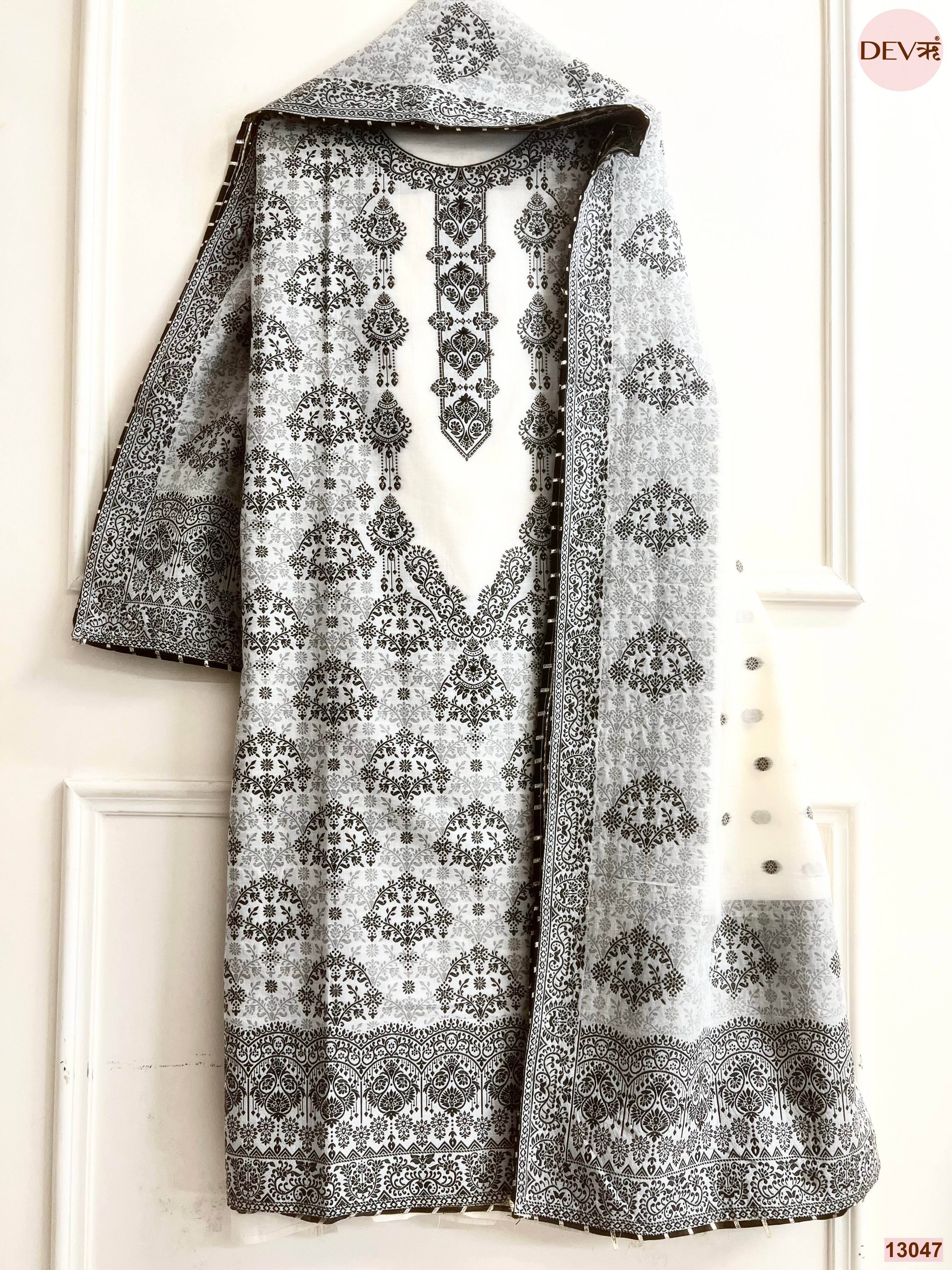 White Cotton Jamdani Printed Unstitched 3-Piece Suit (Devri – D.No 13047)