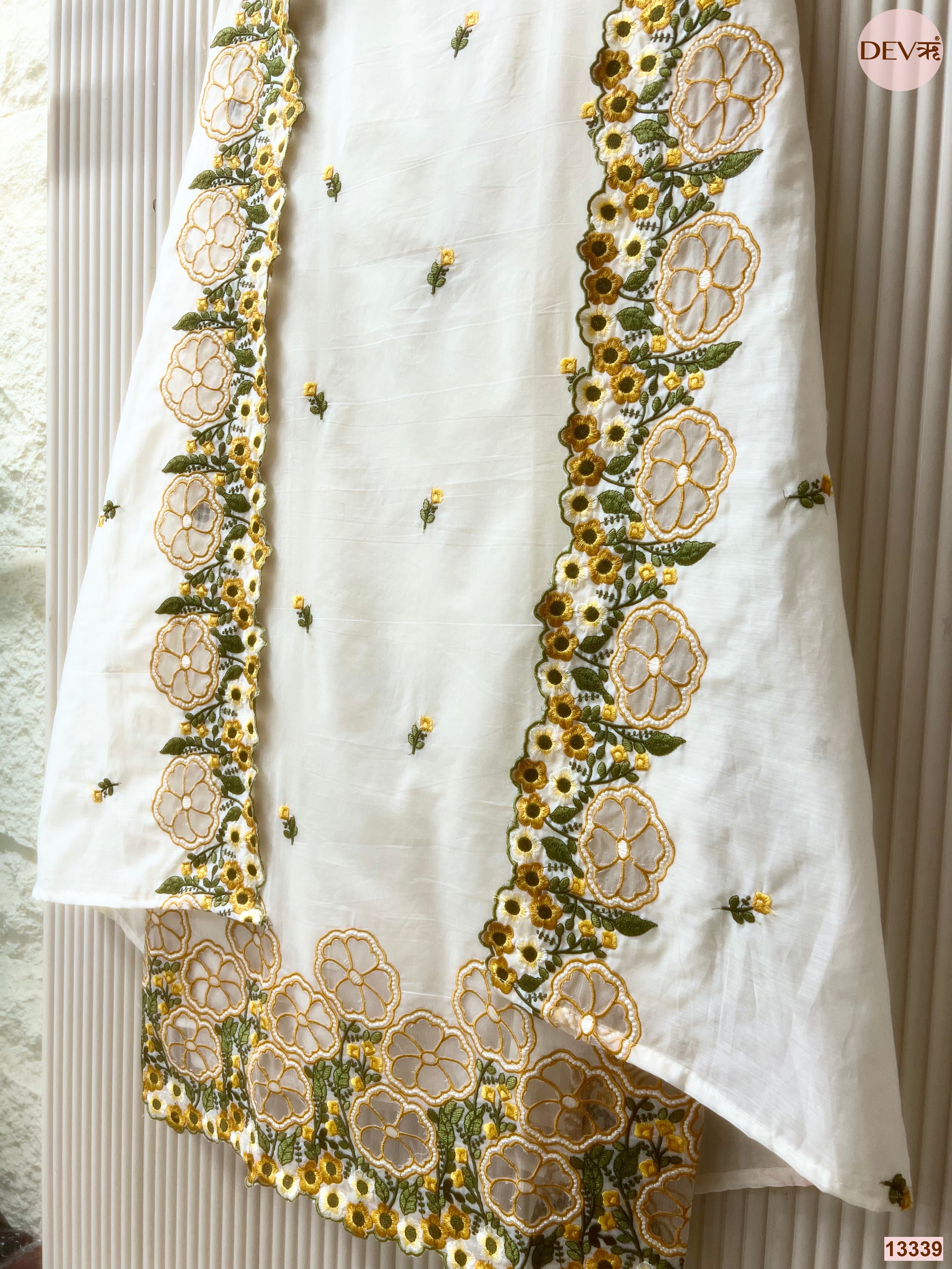 Off White Mul Chanderi Embroidered Unstitched 3-Piece Suit (Devri – D.No 13339)