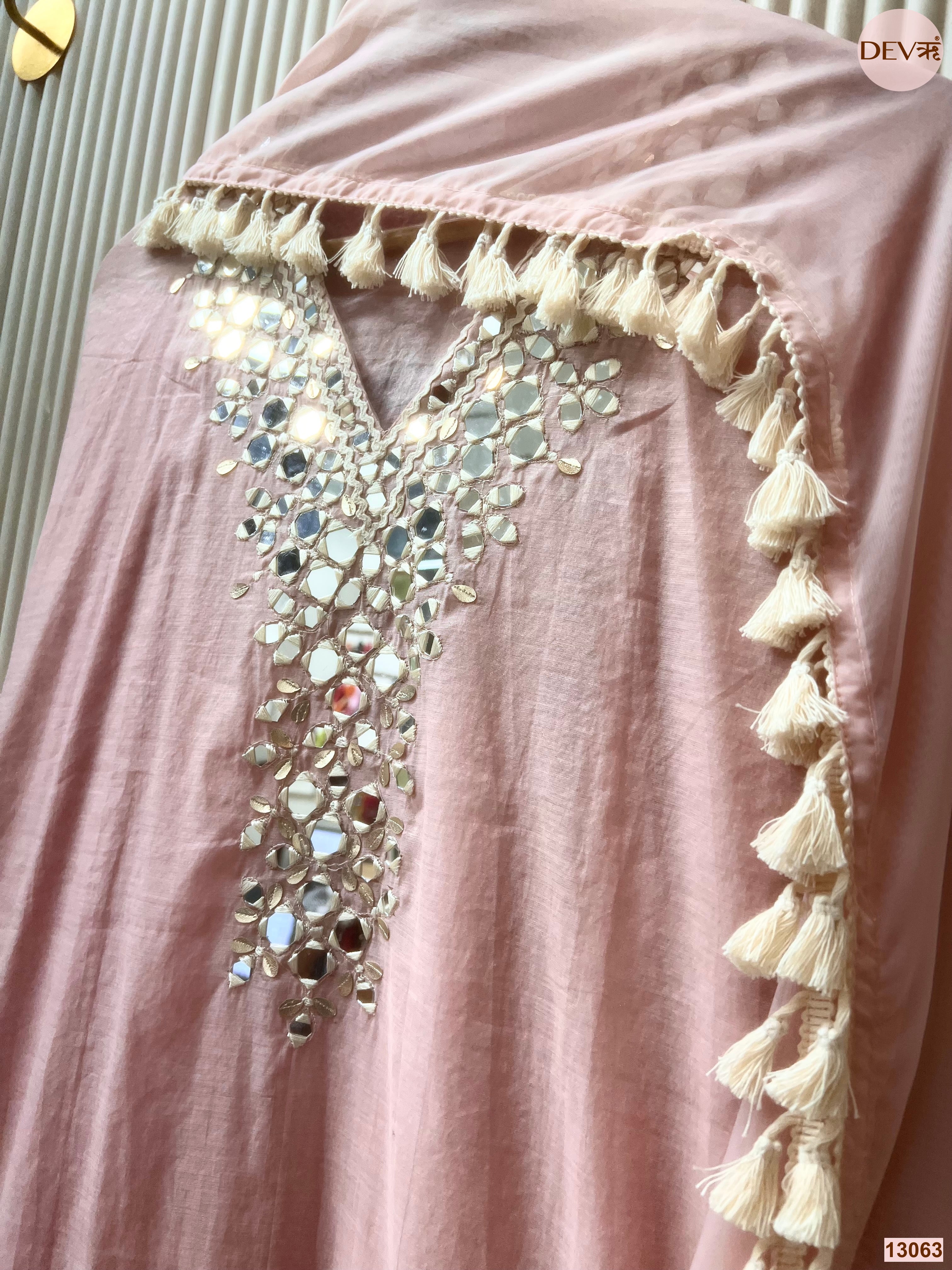 Pink Mul Cotton Hand Unstitched 3-Piece Suit 13063