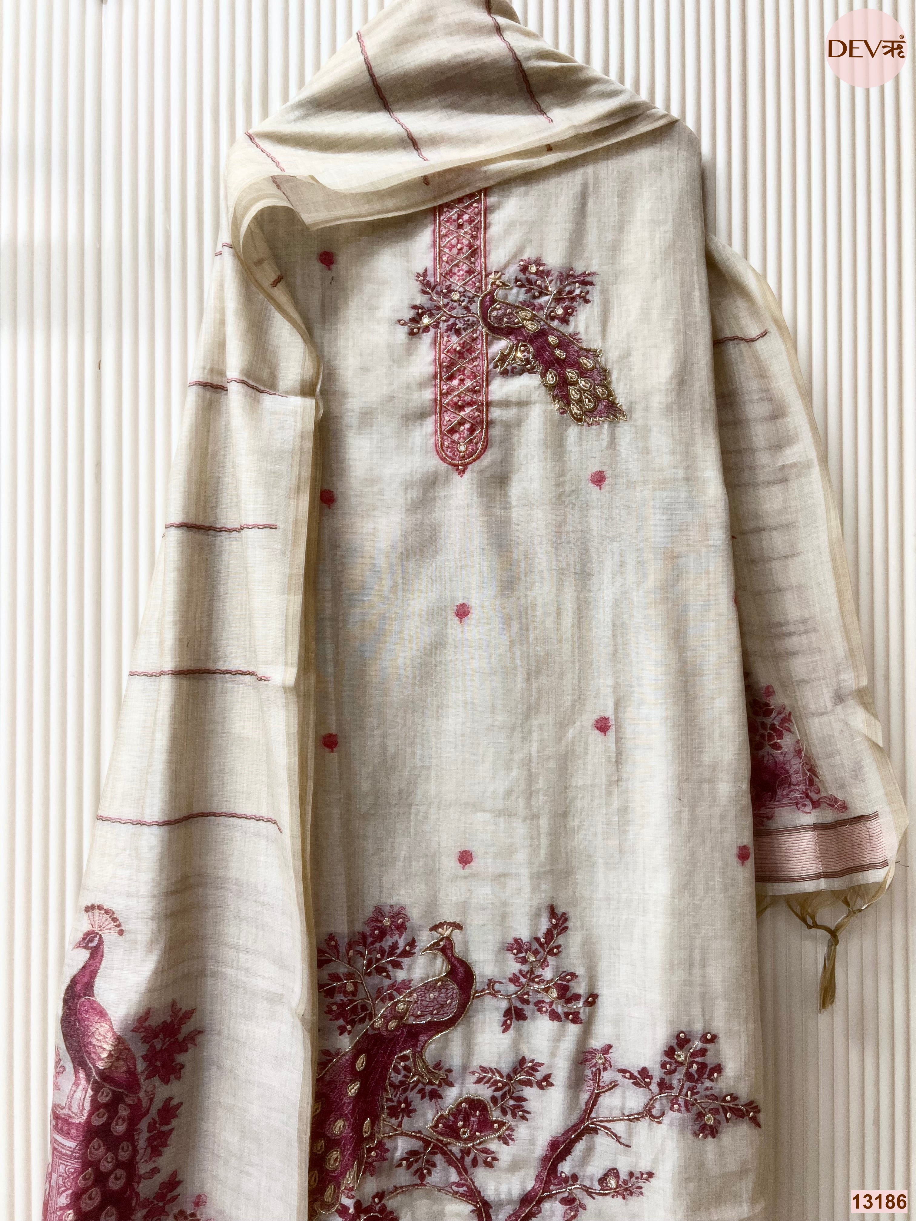 Off White Mul Chanderi Printed Unstitched 3-Piece Suit (Devri – D.No 13186)