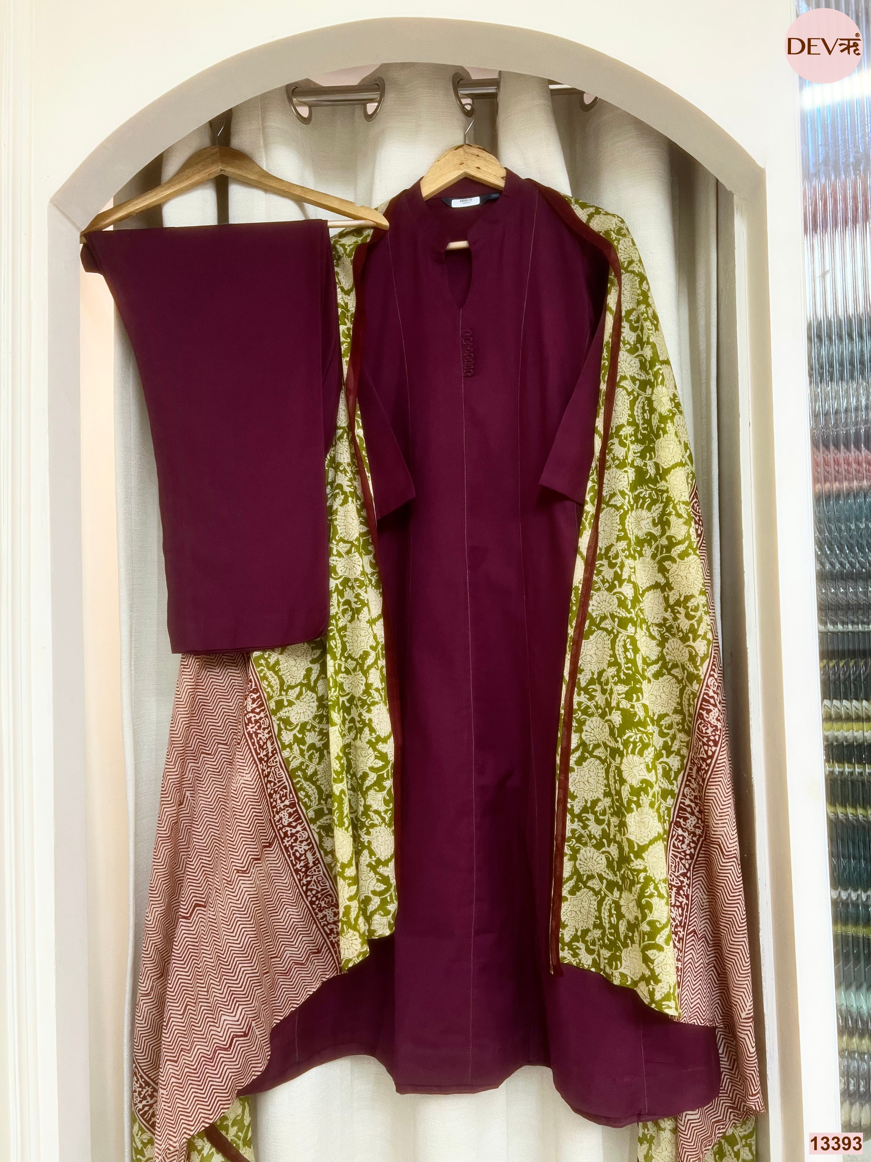 Gulnaar Pure Cotton Printed Wine 3-Piece Set (Devri – D.No 13393)