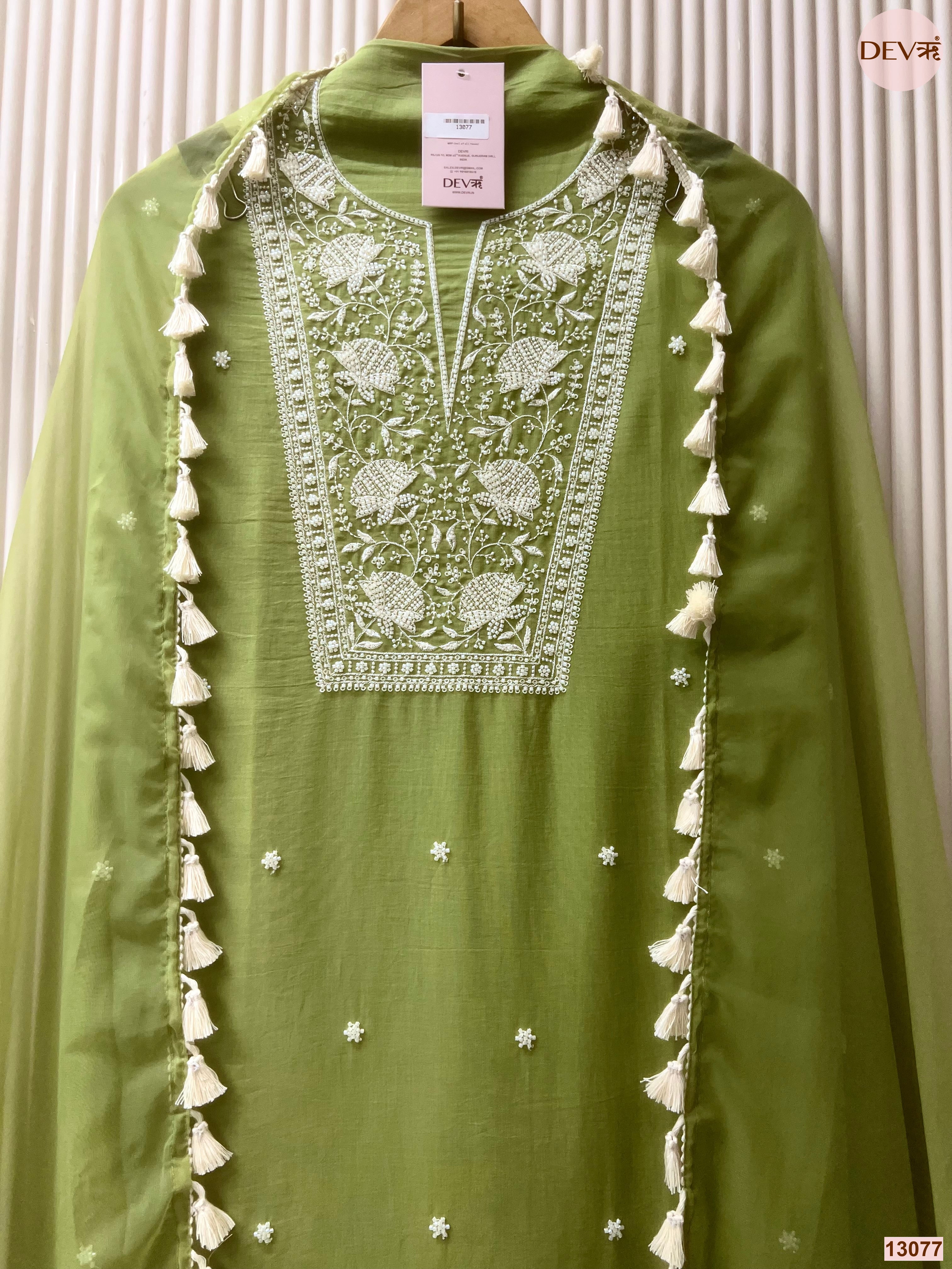 Green Mul Cotton Embroidered Unstitched 3-Piece Suit (Devri – D.No 13077)
