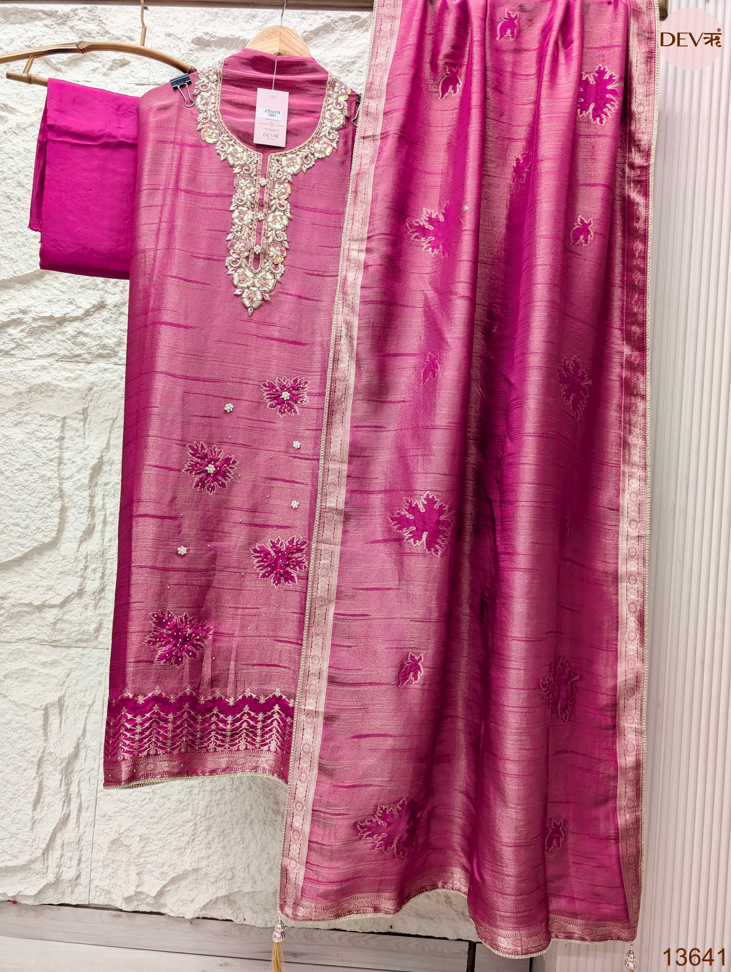 Pink Pure Giraffe Banarasi Silk Embroidered Unstitched 3-Piece Suit (Devri – D.No 13641)