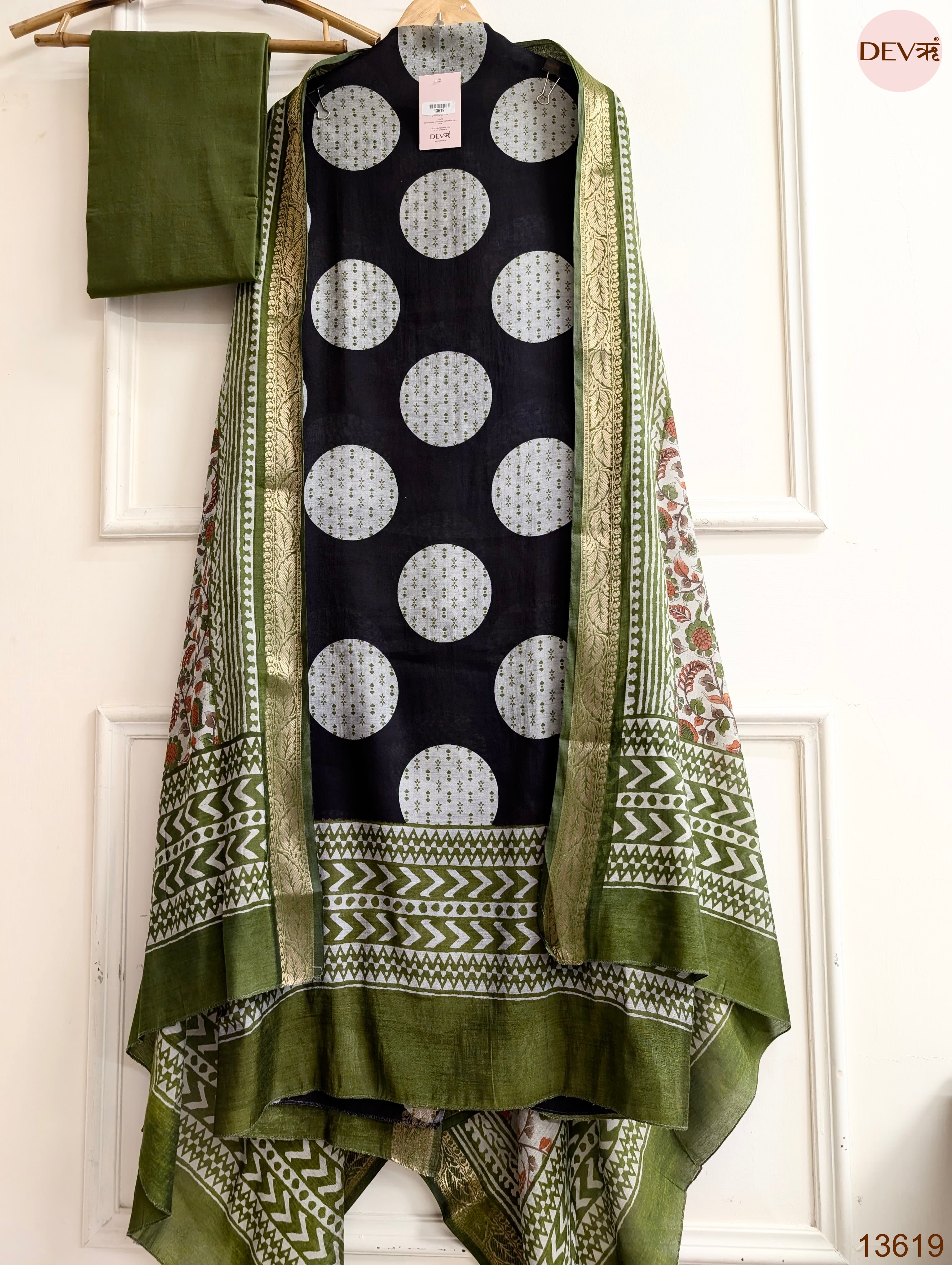 Black Maheshwari Silk Printed Unstitched 3-Piece Suit (Devri – D.No 13619)