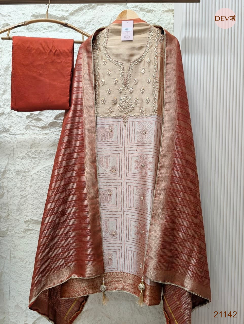 Beige Pure Girafe Banarasi Silk Embroidered Unstitched 3-Piece Suit (Devri – D.No 21142)