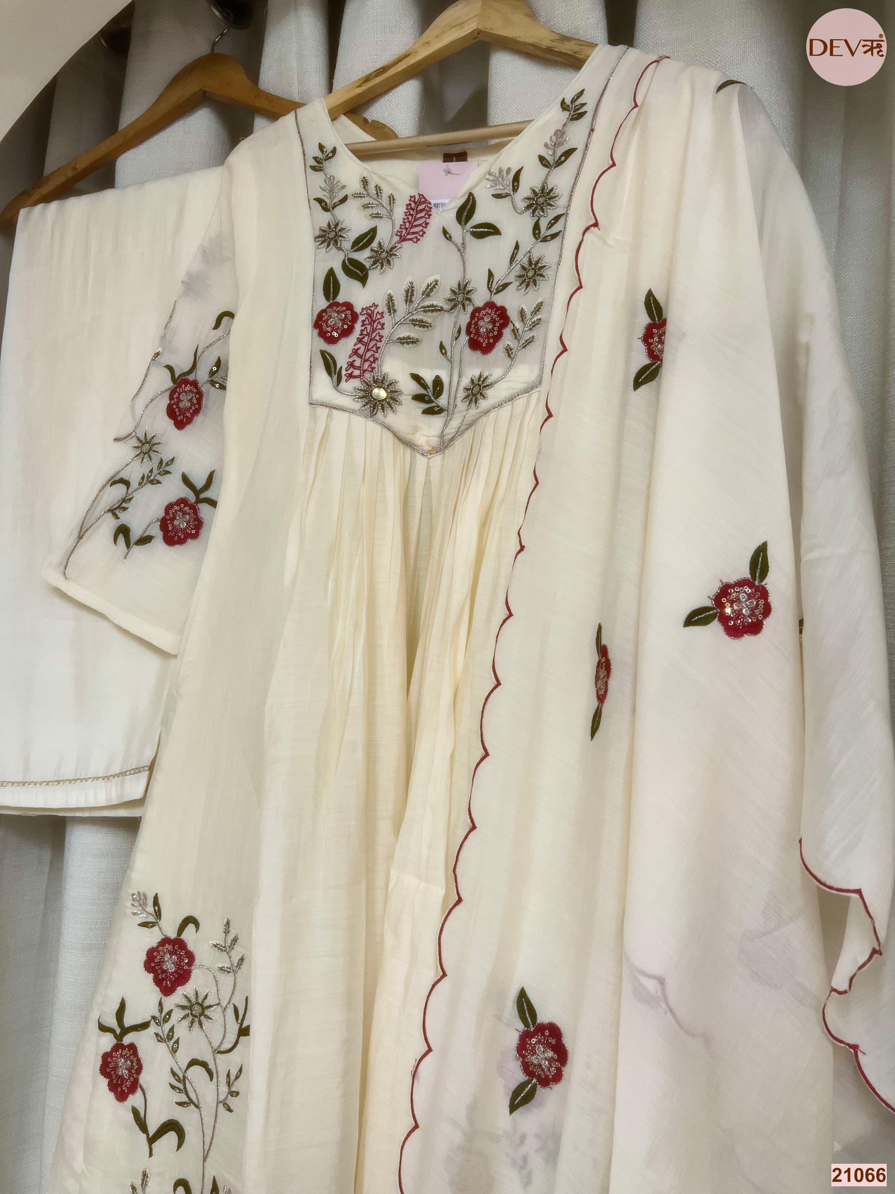 Gulnaar Mul Chanderi Embroidered Ivory 3-Piece Set (Devri – D.No 21066)