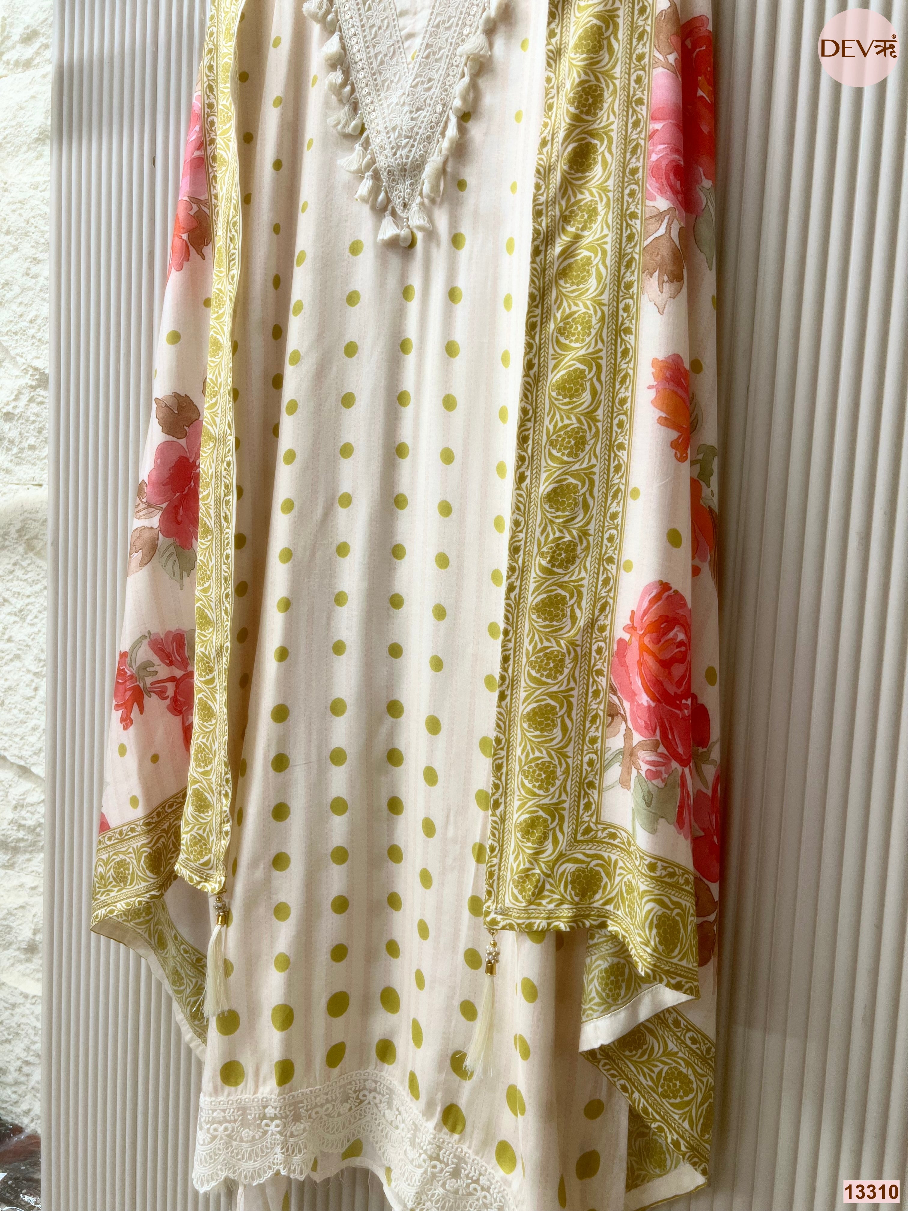 Cream Muslin Printed Unstitched 3-Piece Suit (Devri – D.No 13310)