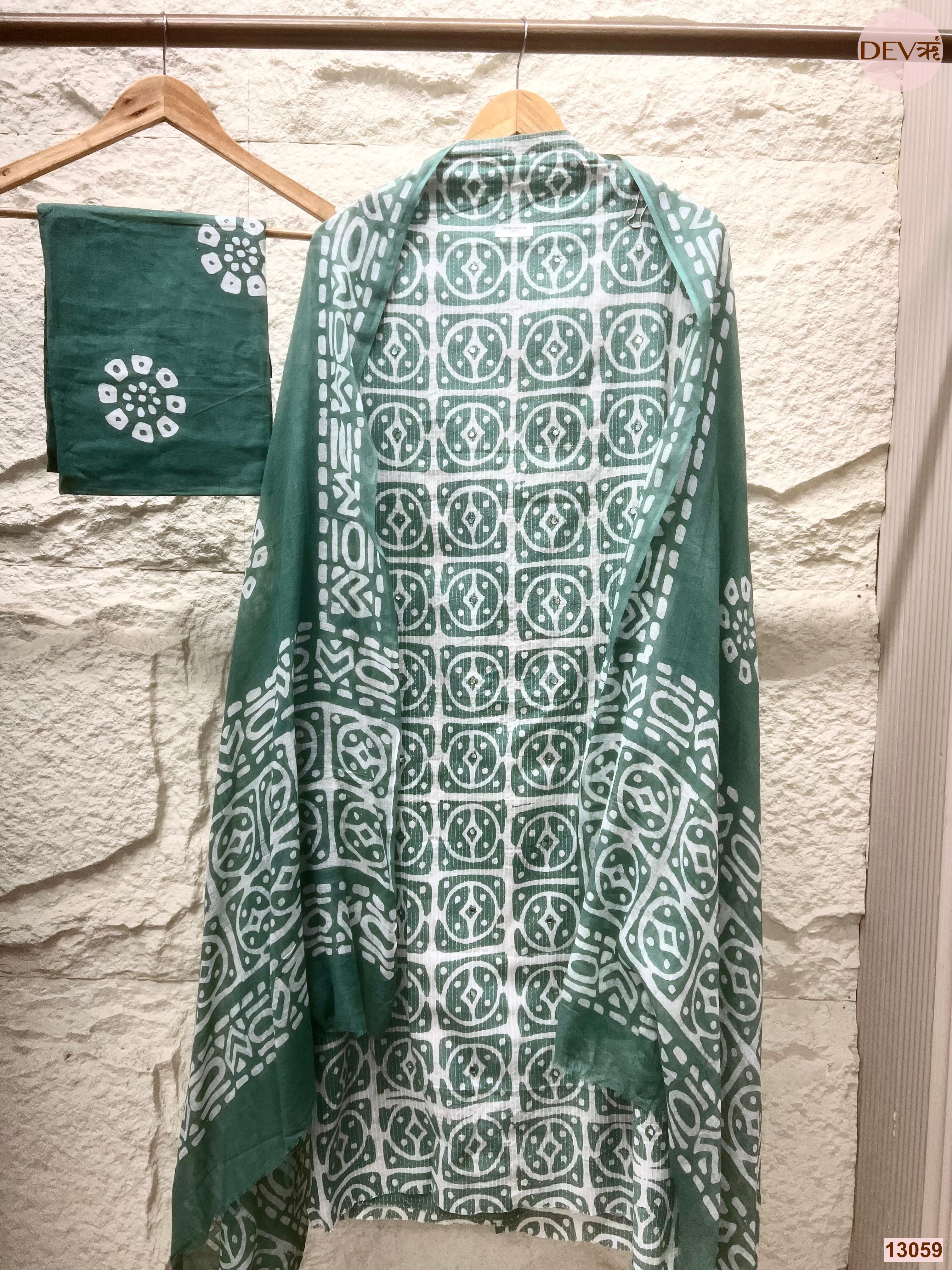 Green Cotton Printed Unstitched 3-Piece Suit (Devri – D.No 13059)