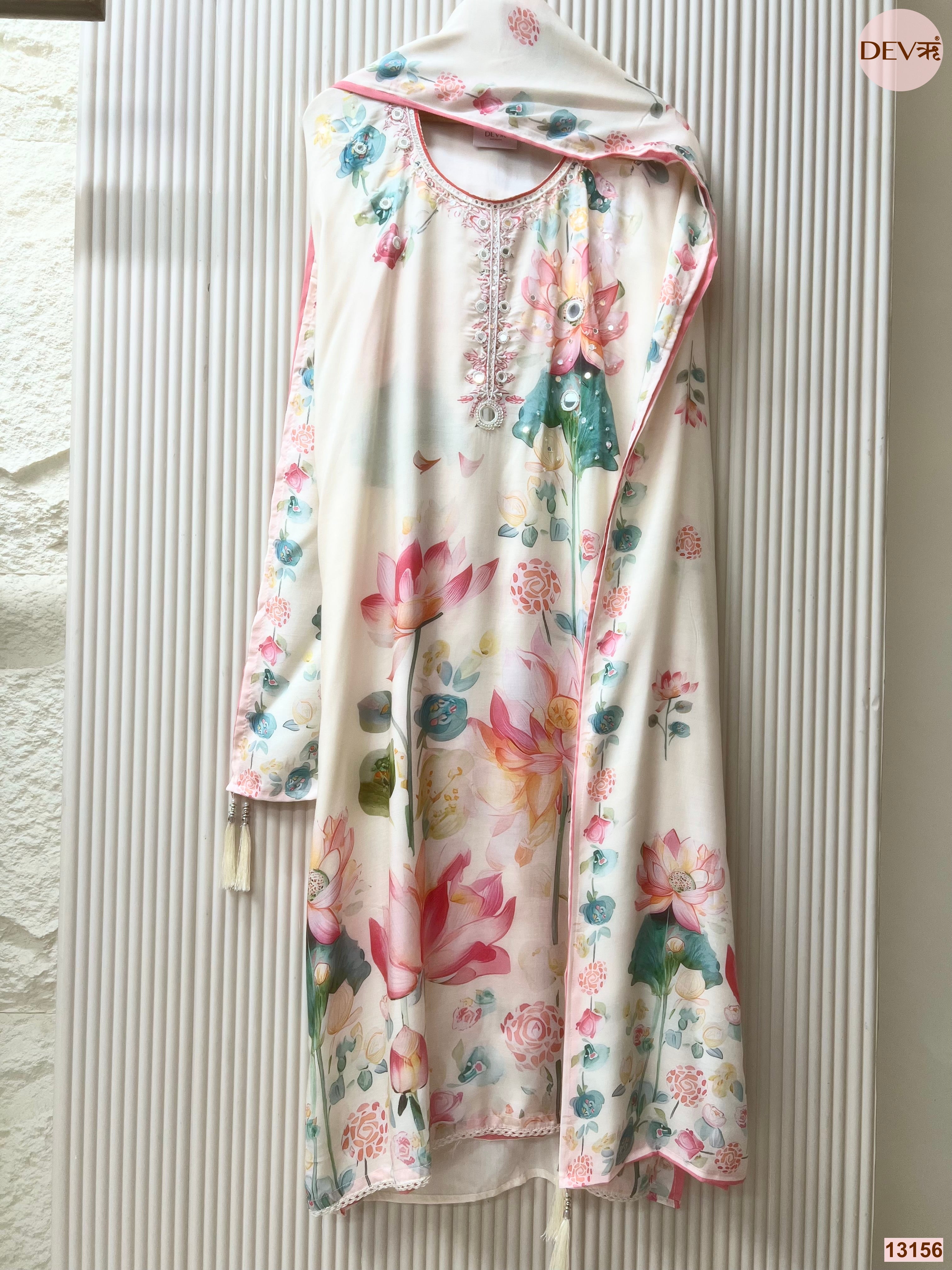 Cream Muslin Printed Unstitched 3-Piece Suit (Devri – D.No 13156)