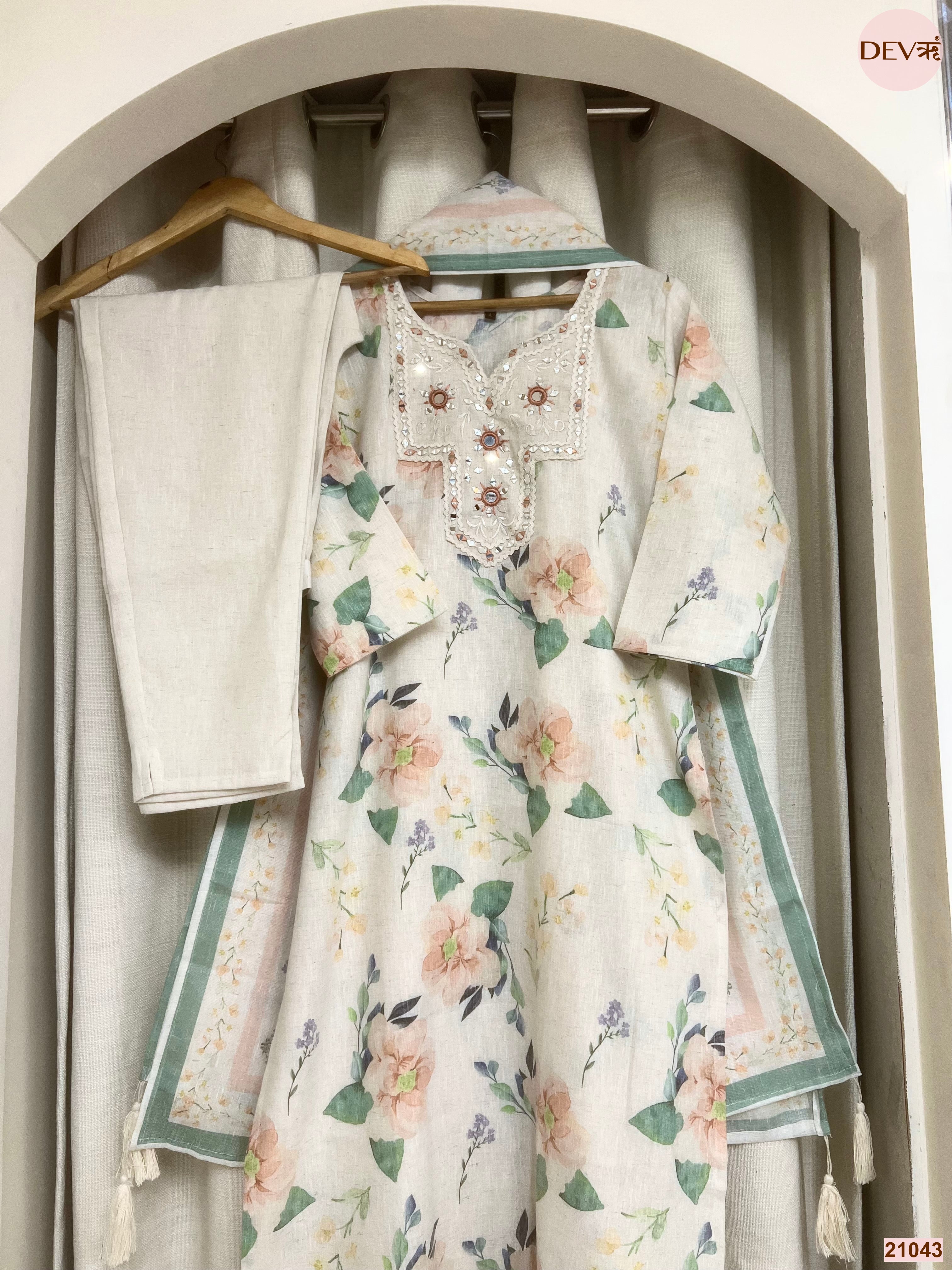 Gulnaar Pure Cotton Printed Off-White 3-Piece Set (Devri – D.No 21043)