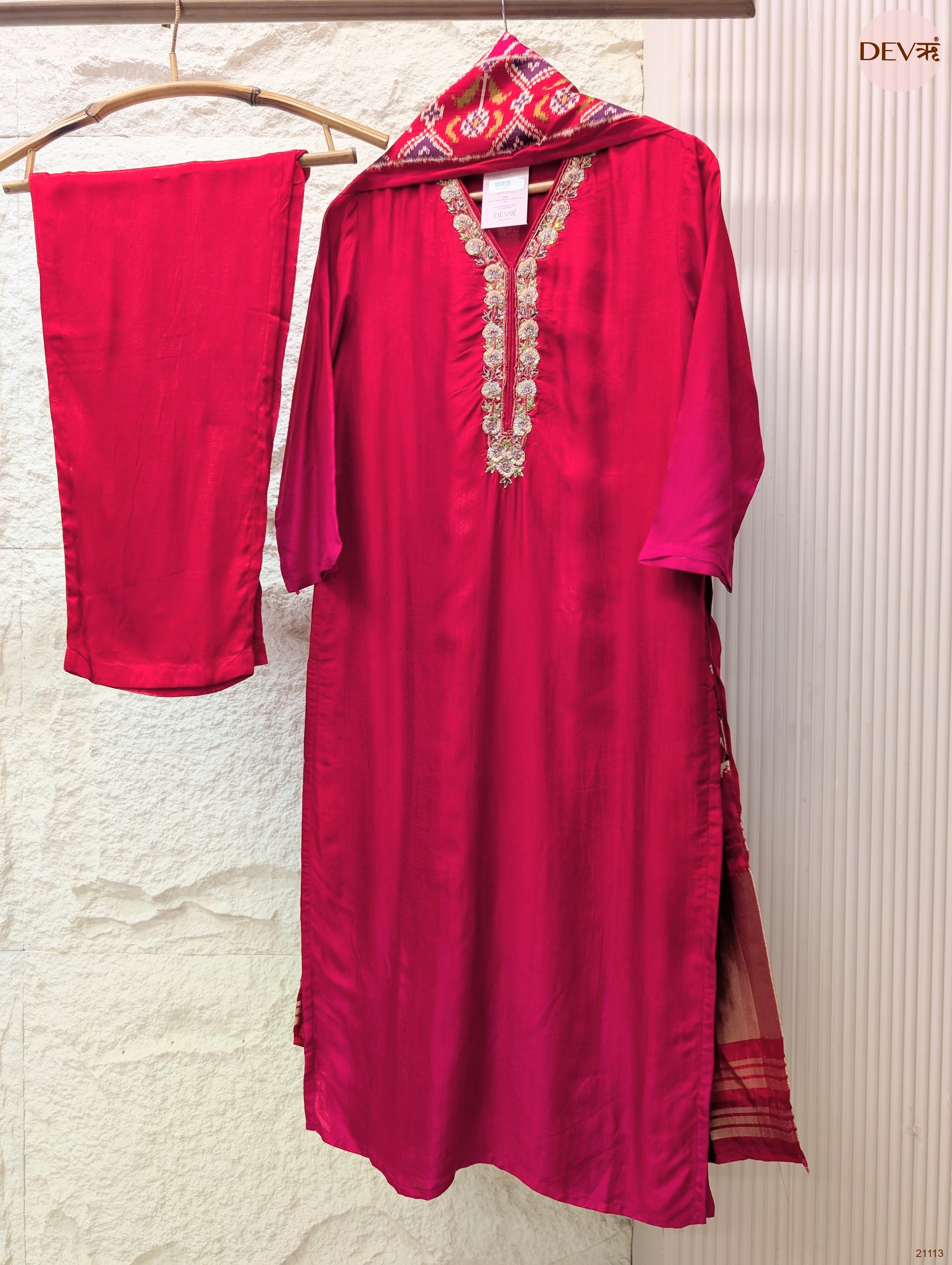 Ruhani Pure russian silk Embroidered Magenta 3-Piece Set (Devri – D.No 21113)