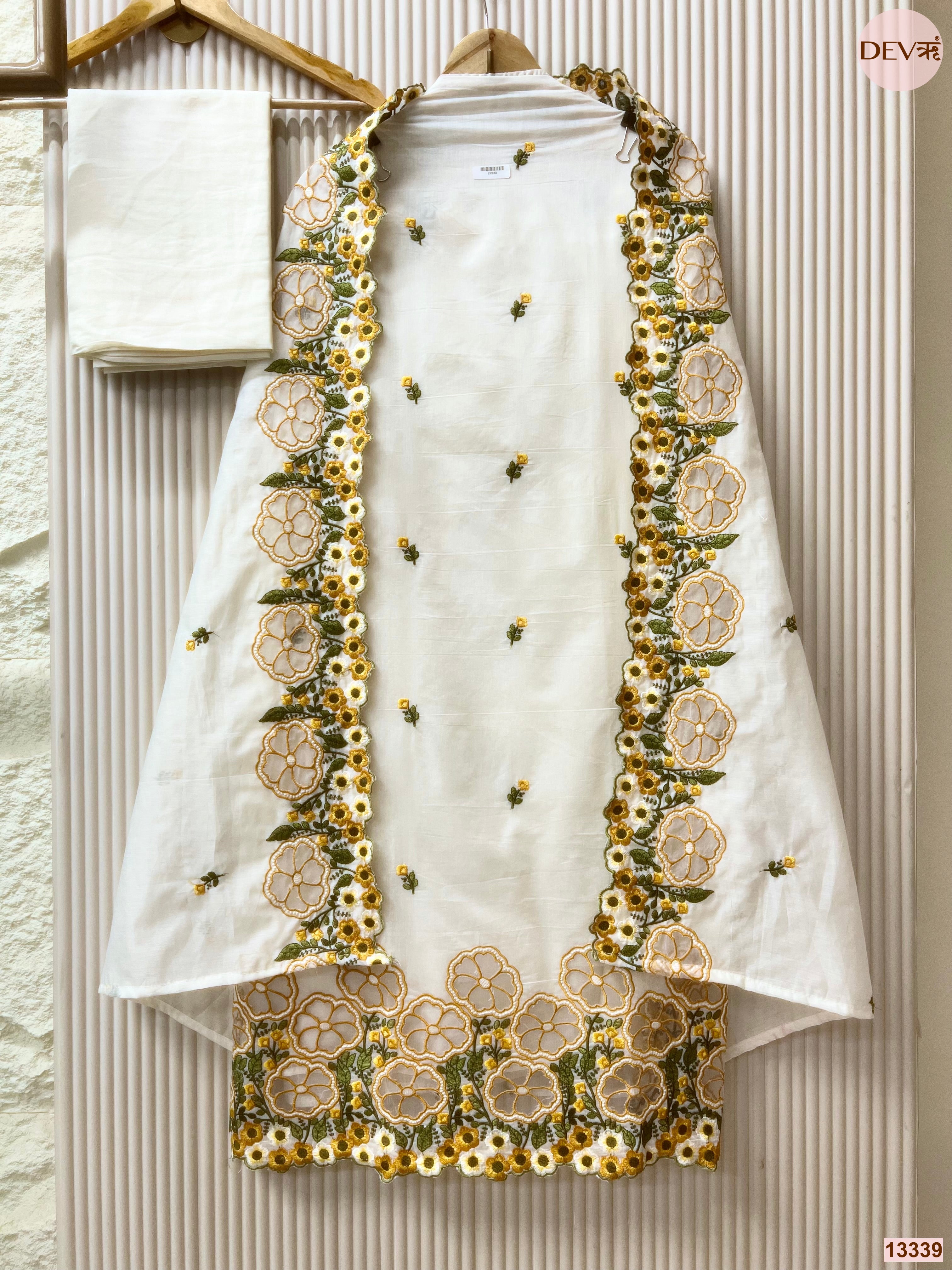 Off White Mul Chanderi Embroidered Unstitched 3-Piece Suit (Devri – D.No 13339)