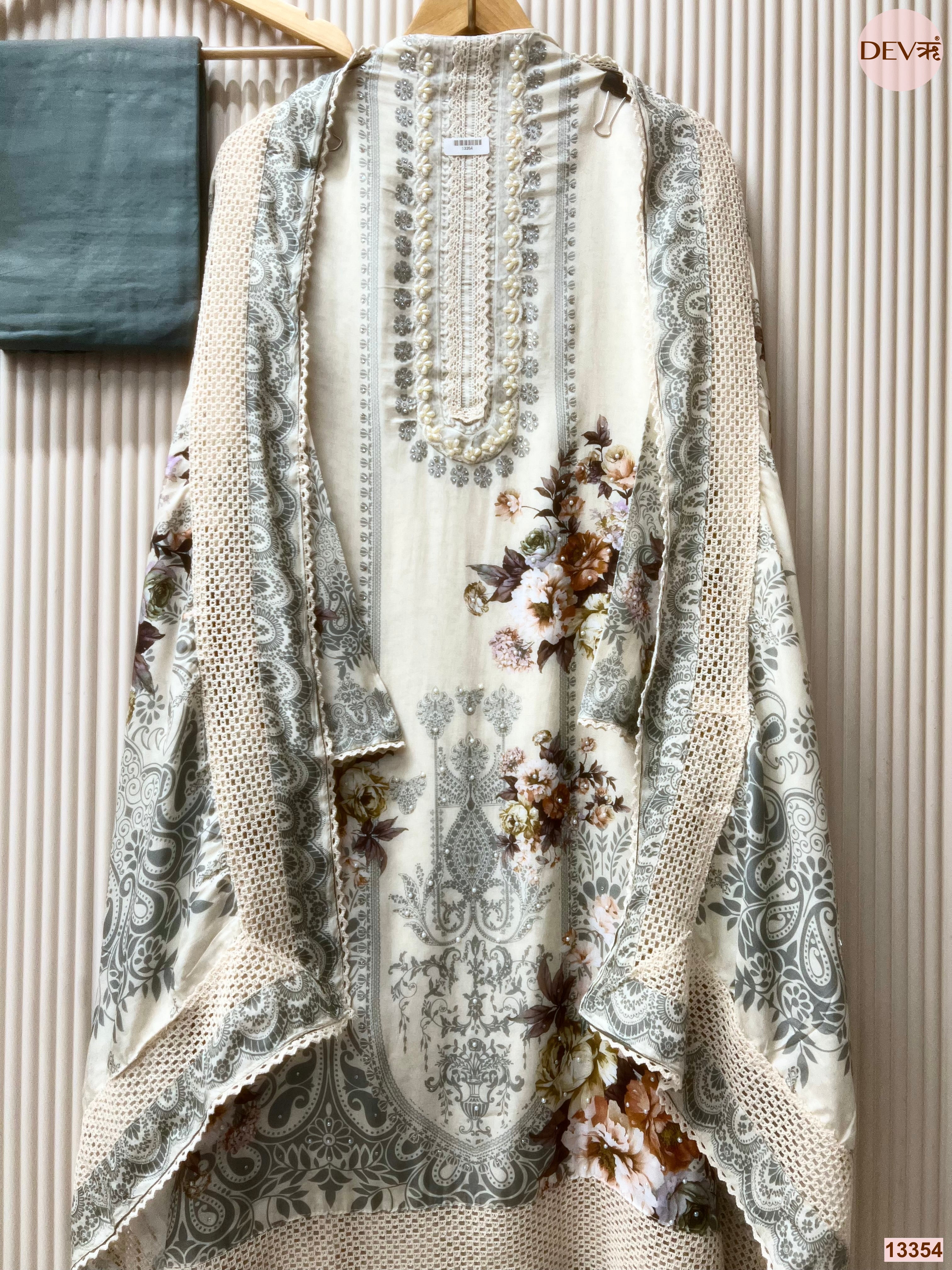 Cream Muslin Printed Unstitched 3-Piece Suit (Devri – D.No 13354)