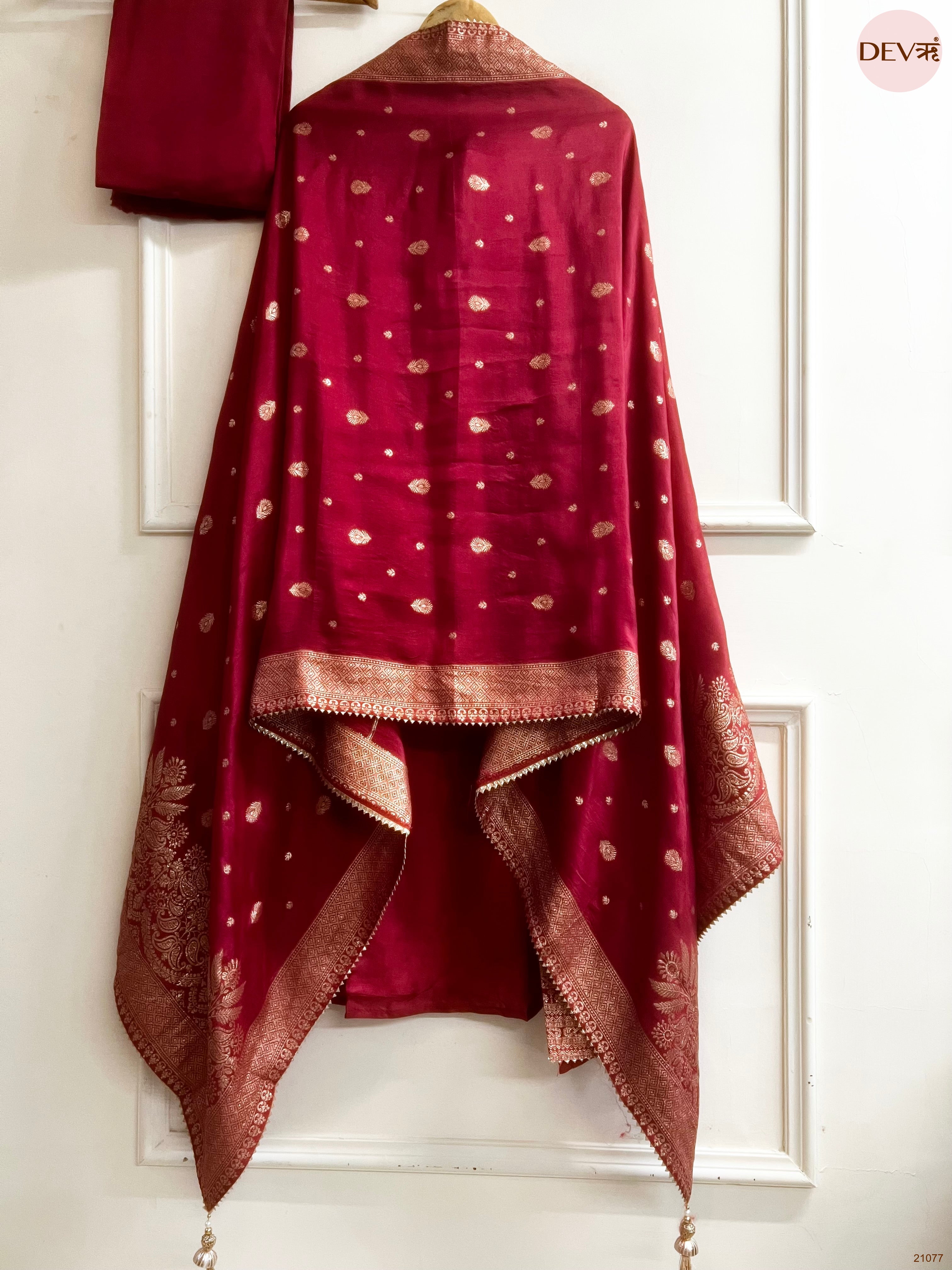 Maroon Pure Viscose Dola Silk Printed Unstitched 3-Piece Suit (Devri – D.No 21077)