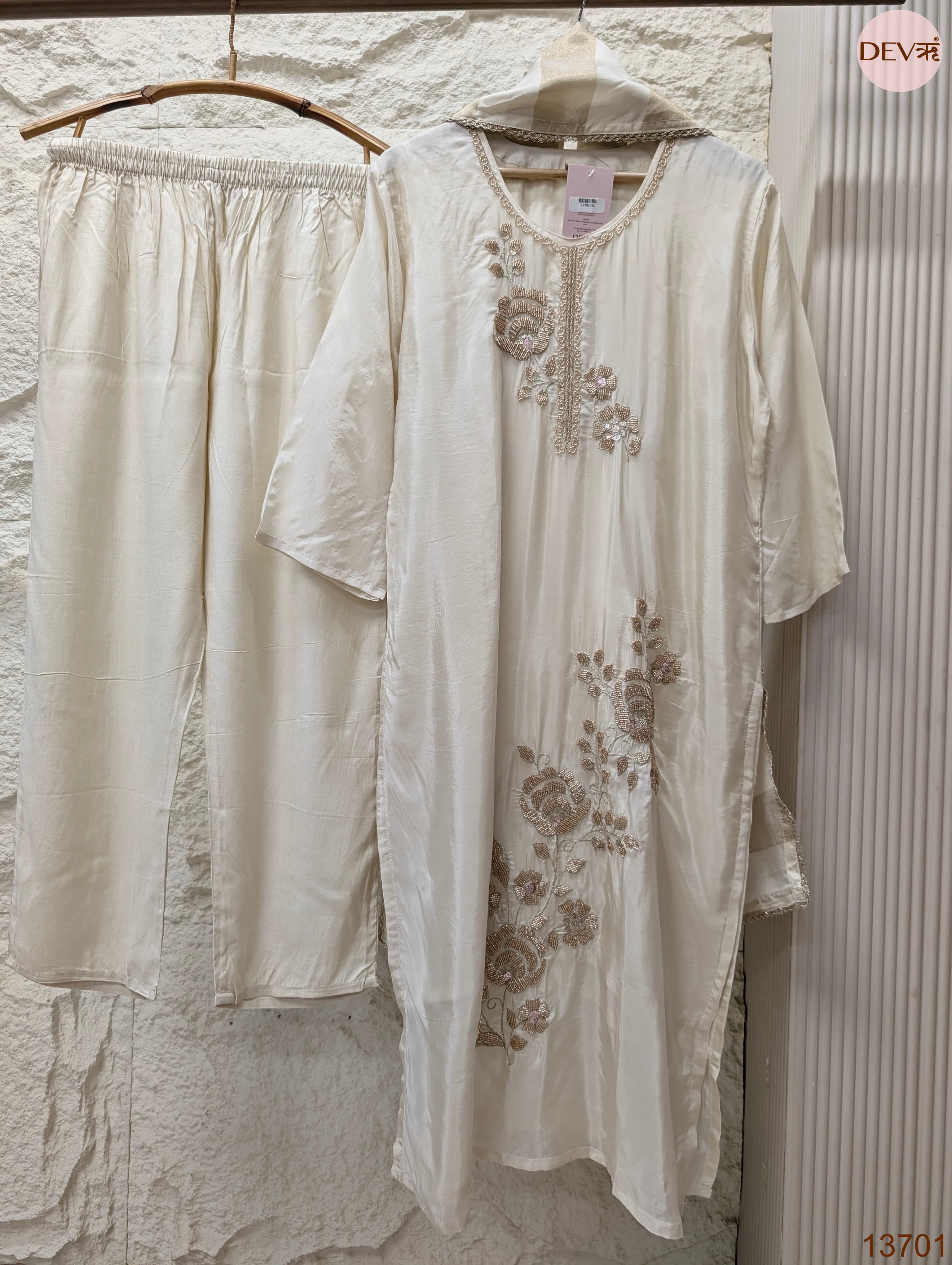 Gulnaar Tissue silk blend Embroidered Ivory 3-Piece Set (Devri – D.No 13701)