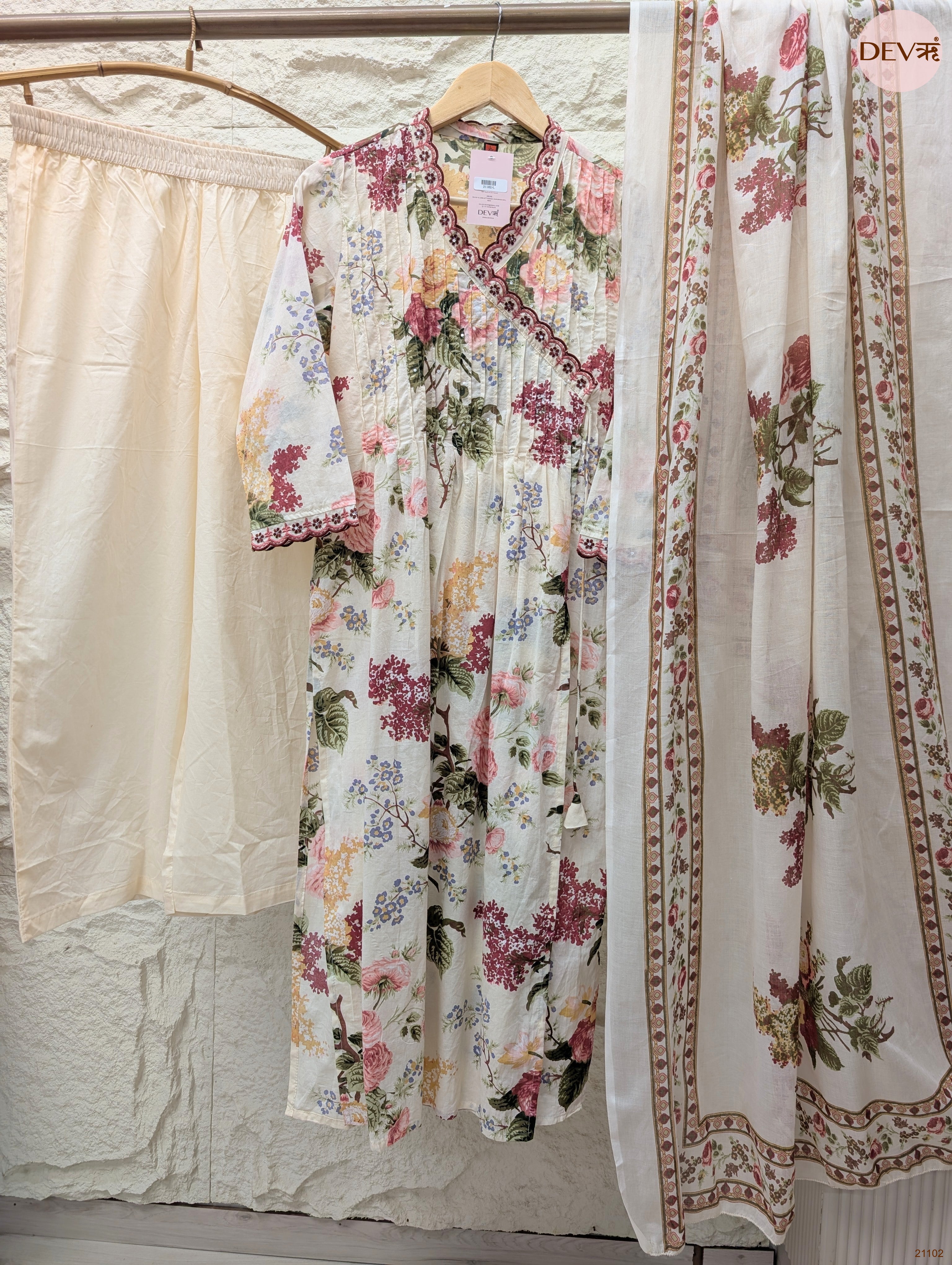 Gulnaar Pure Cotton Printed Ivory 3-Piece Set (Devri – D.No 21102)