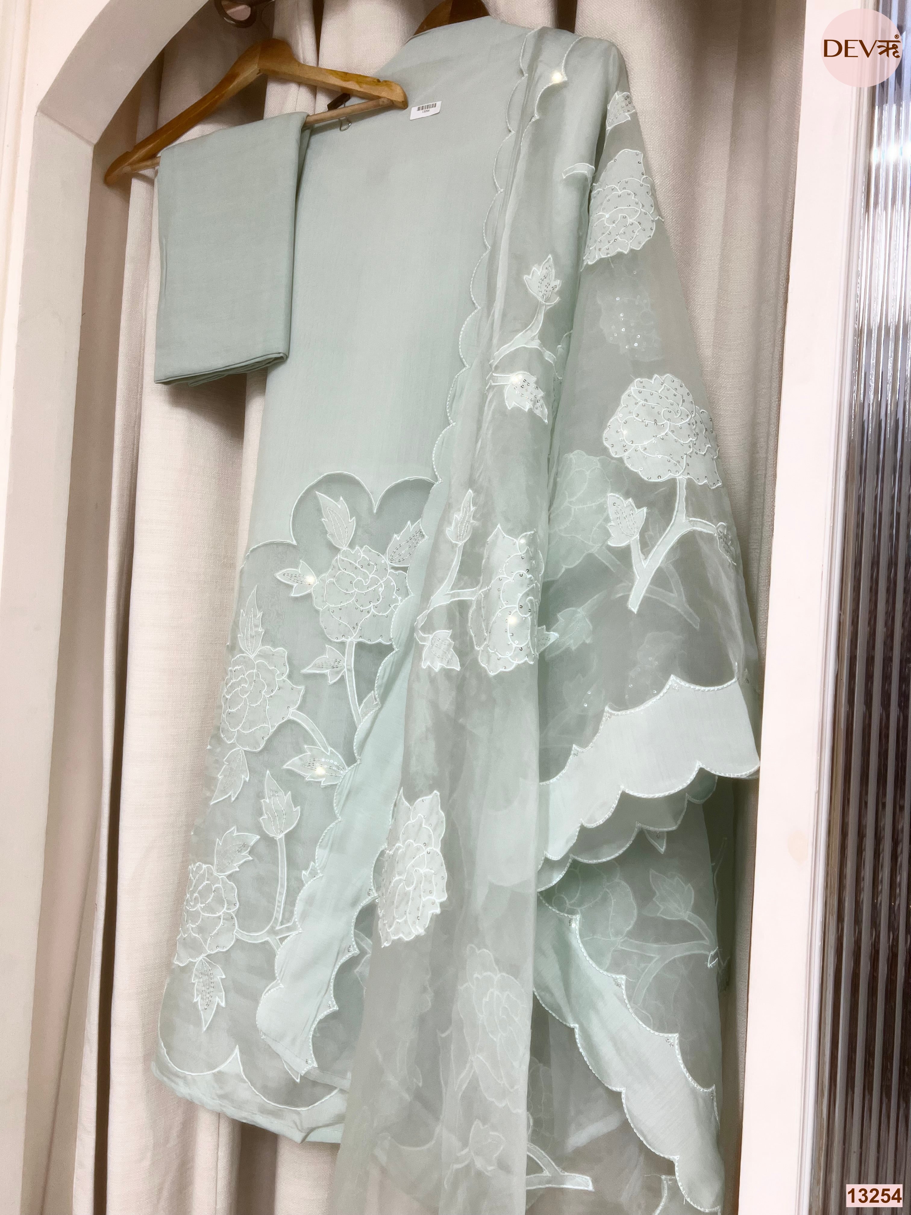 Mint Mul Chanderi Embroidered Unstitched 3-Piece Suit (Devri – D.No 13254)