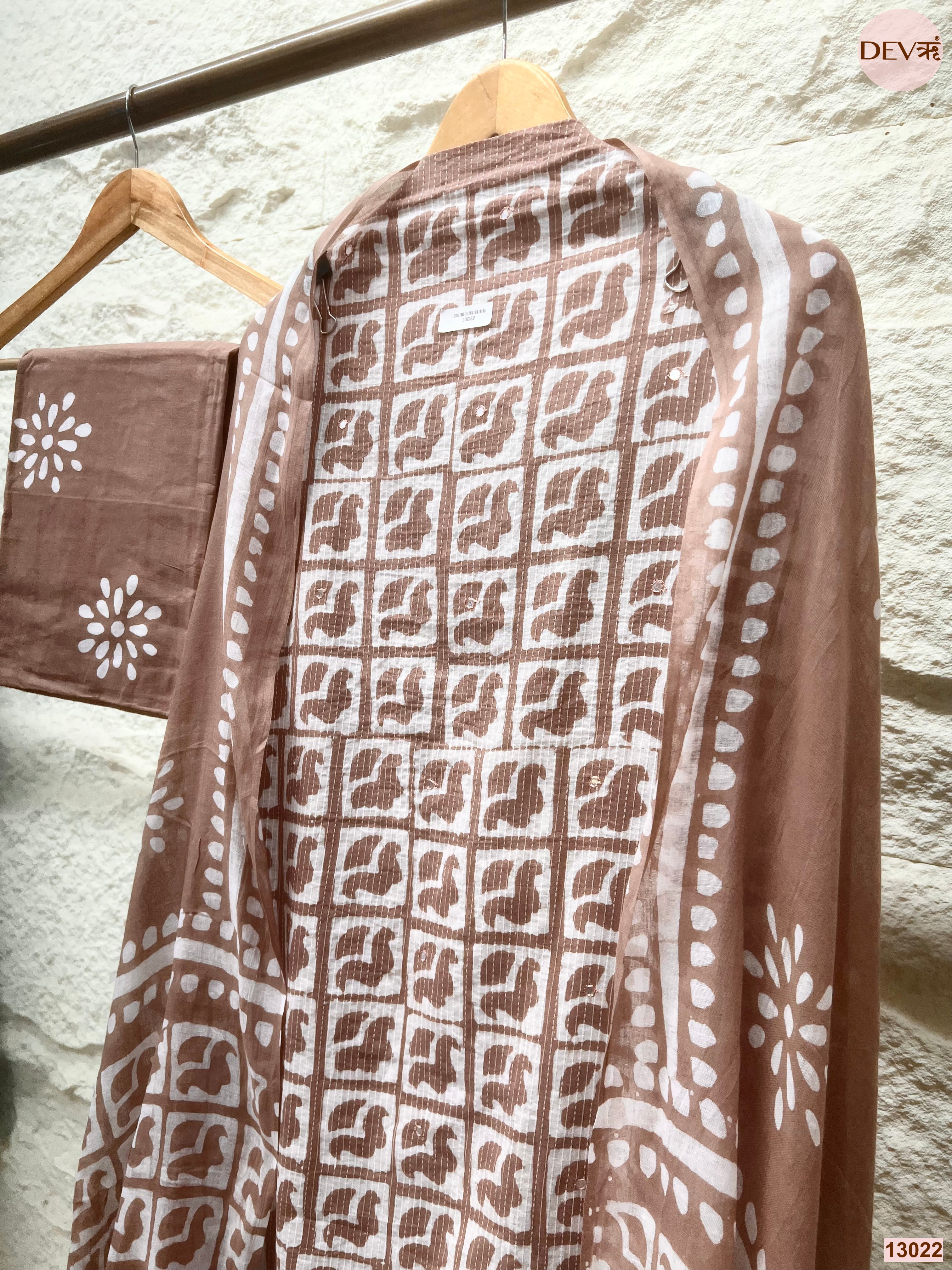 Brown Cotton Printed Unstitched 3-Piece Suit (Devri – D.No 13022)