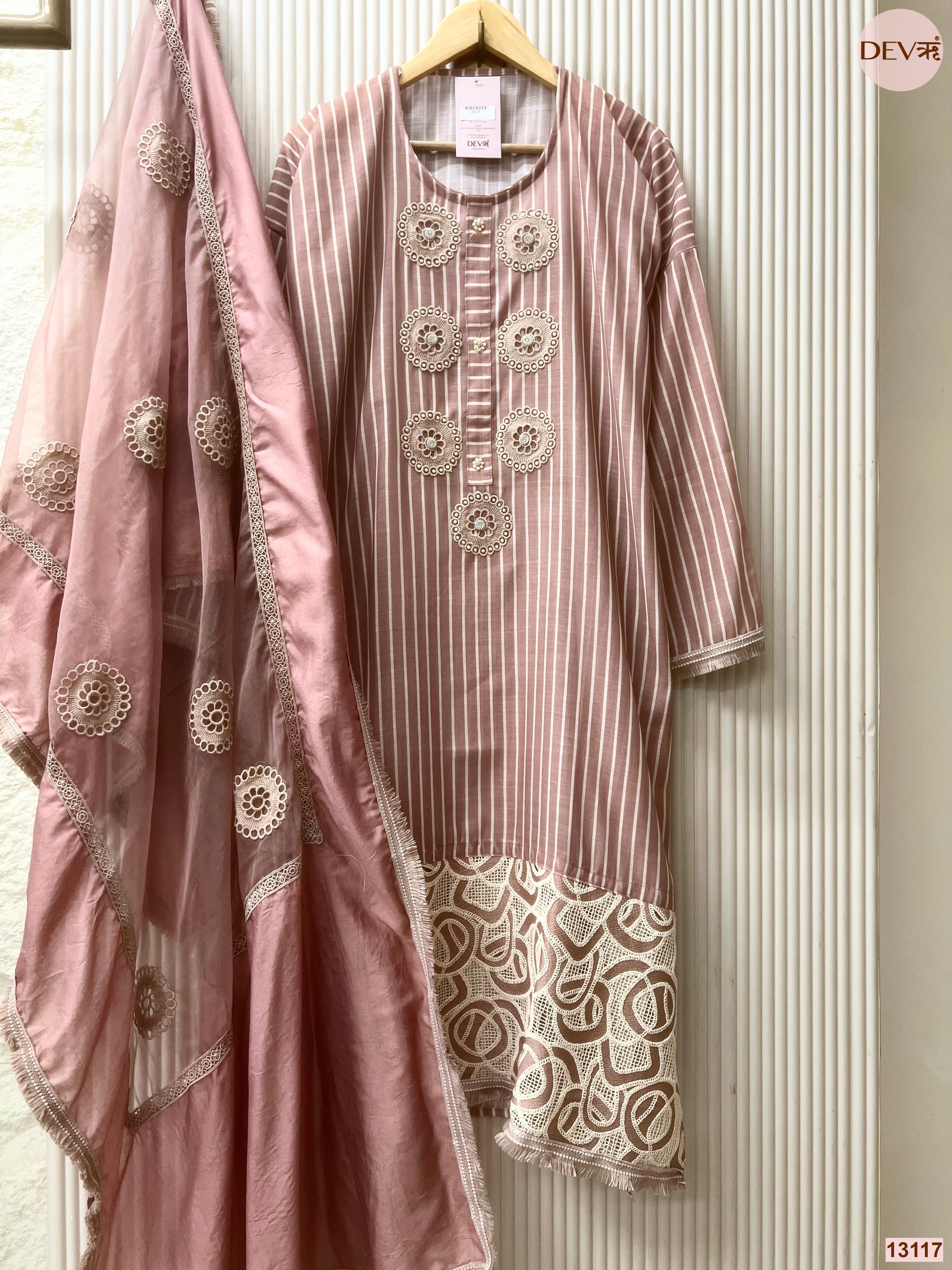 Pink Linen Cotton Embroidered Unstitched 3-Piece Suit (Devri – D.No 13117)