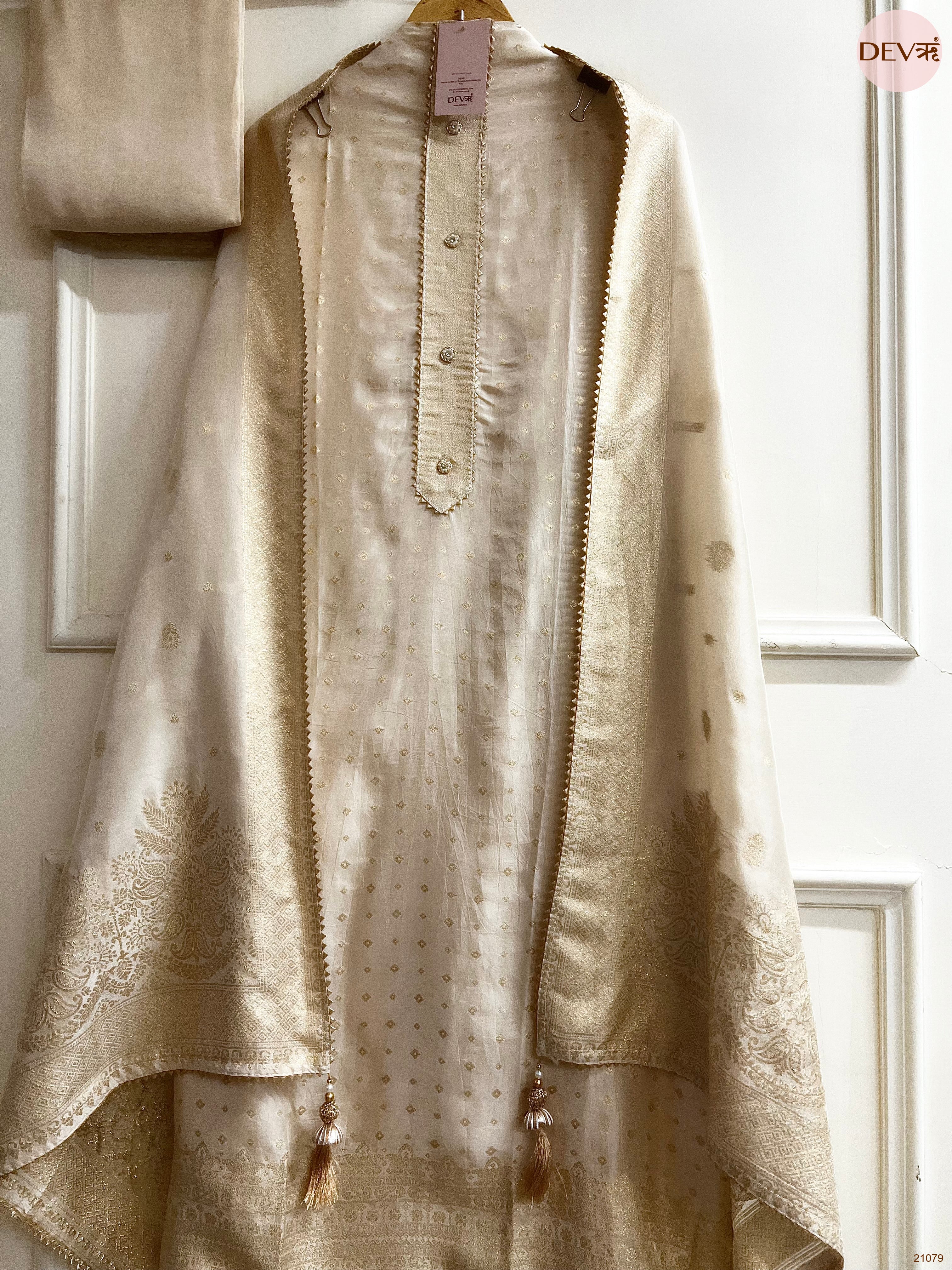 Cream Pure Viscose Dola Silk Printed Unstitched 3-Piece Suit (Devri – D.No 21079)