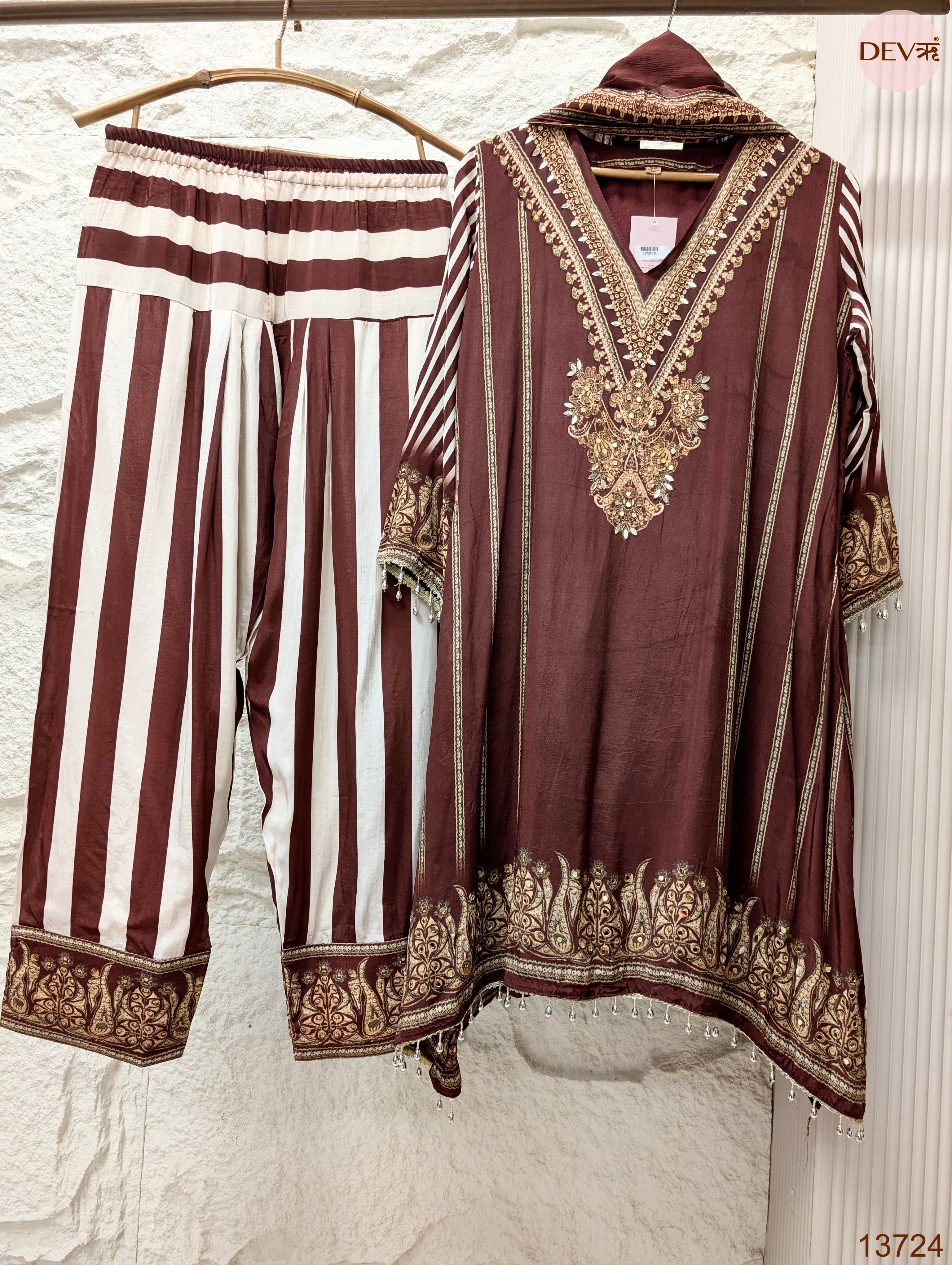 Meher Crepe Embroidered Maroon 3-Piece Set (Devri – D.No 13724)