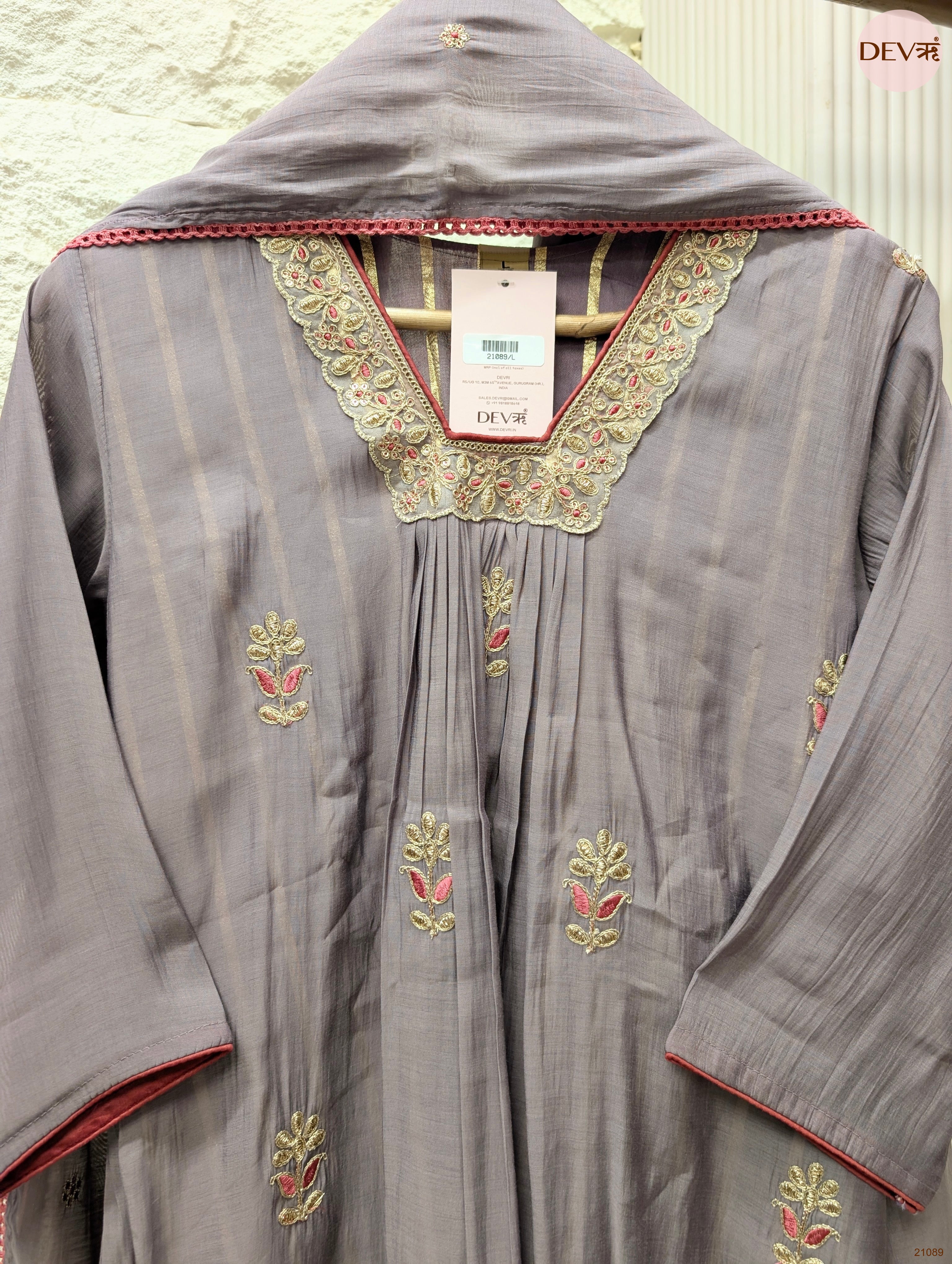 Gulnaar Mul chanderi Embroidered Mauve 3-Piece Set (Devri – D.No 21089)