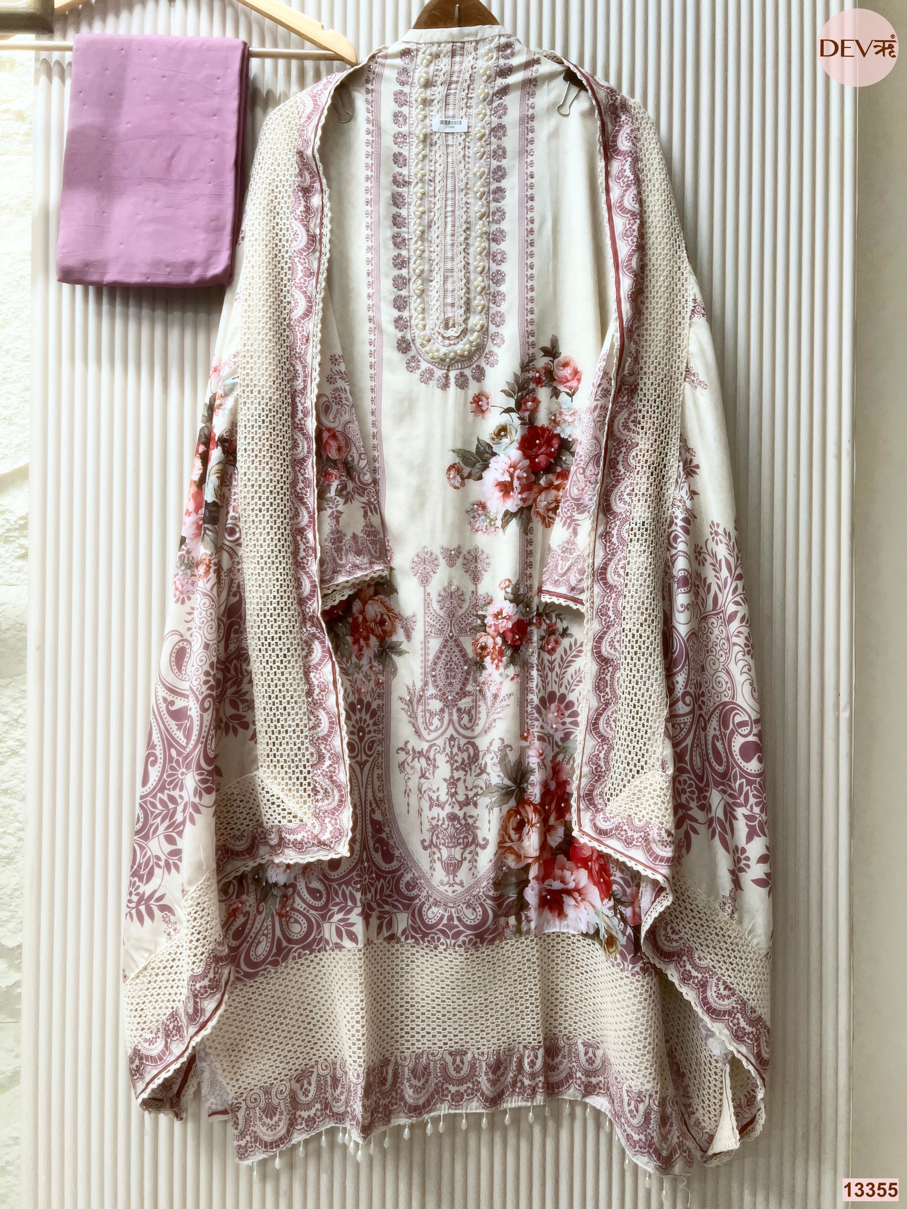 Cream Muslin Printed Unstitched 3-Piece Suit (Devri – D.No 13355)