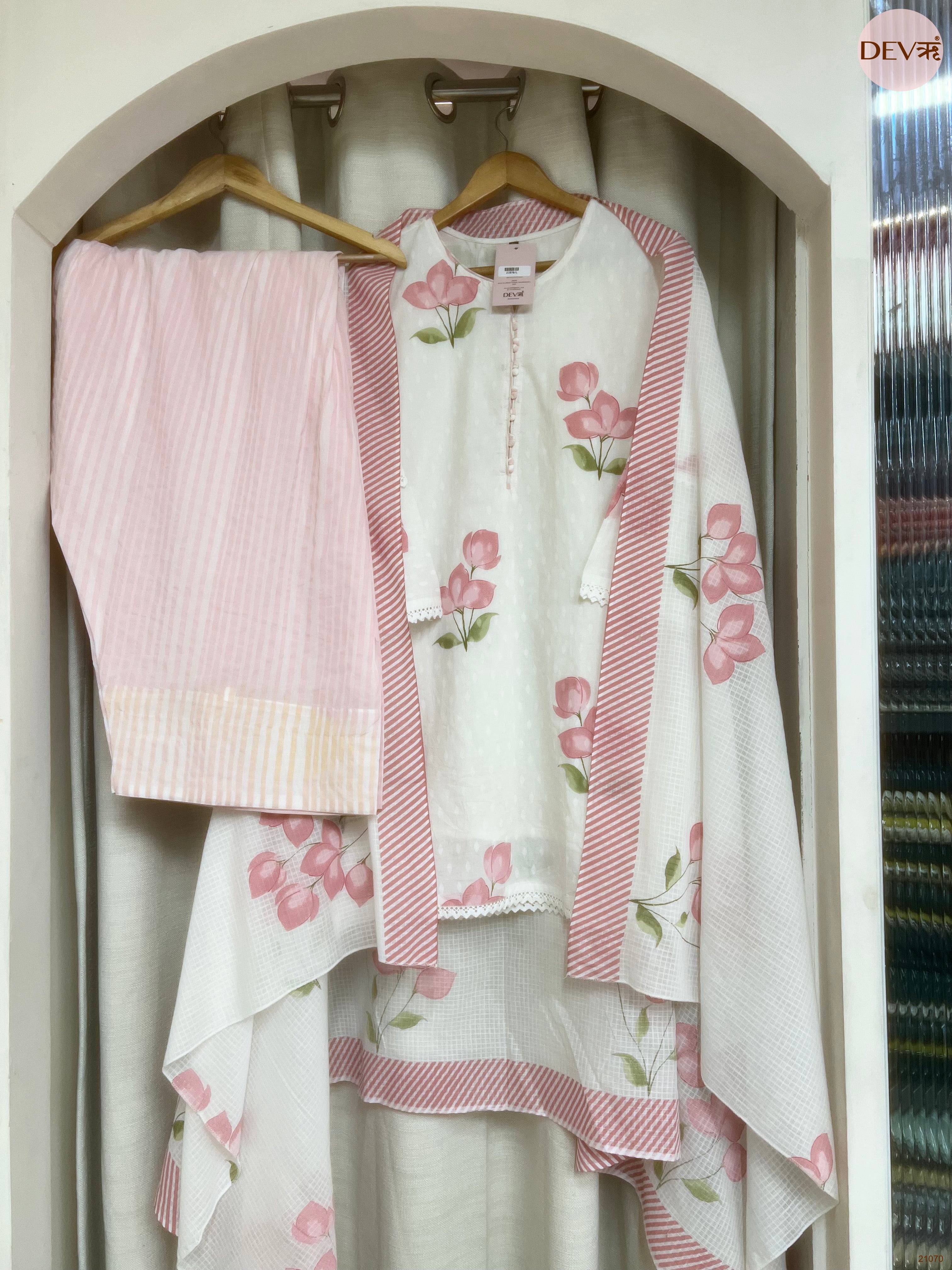 Gulnaar Pure Cotton Printed Pink 3-Piece Set (Devri – D.No 21070)