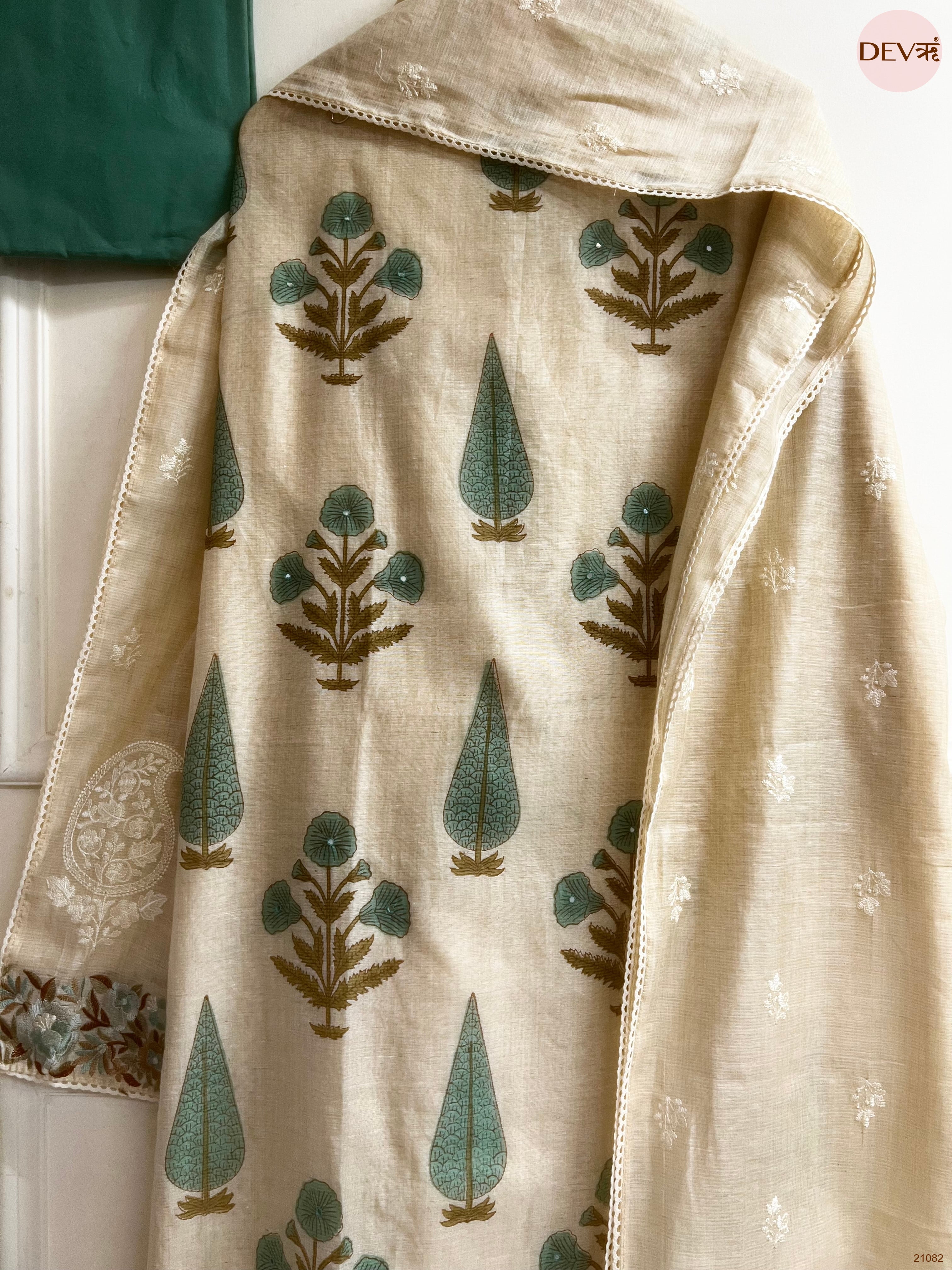 Beige Mul Chanderi Printed Unstitched 3-Piece Suit (Devri – D.No 21082)