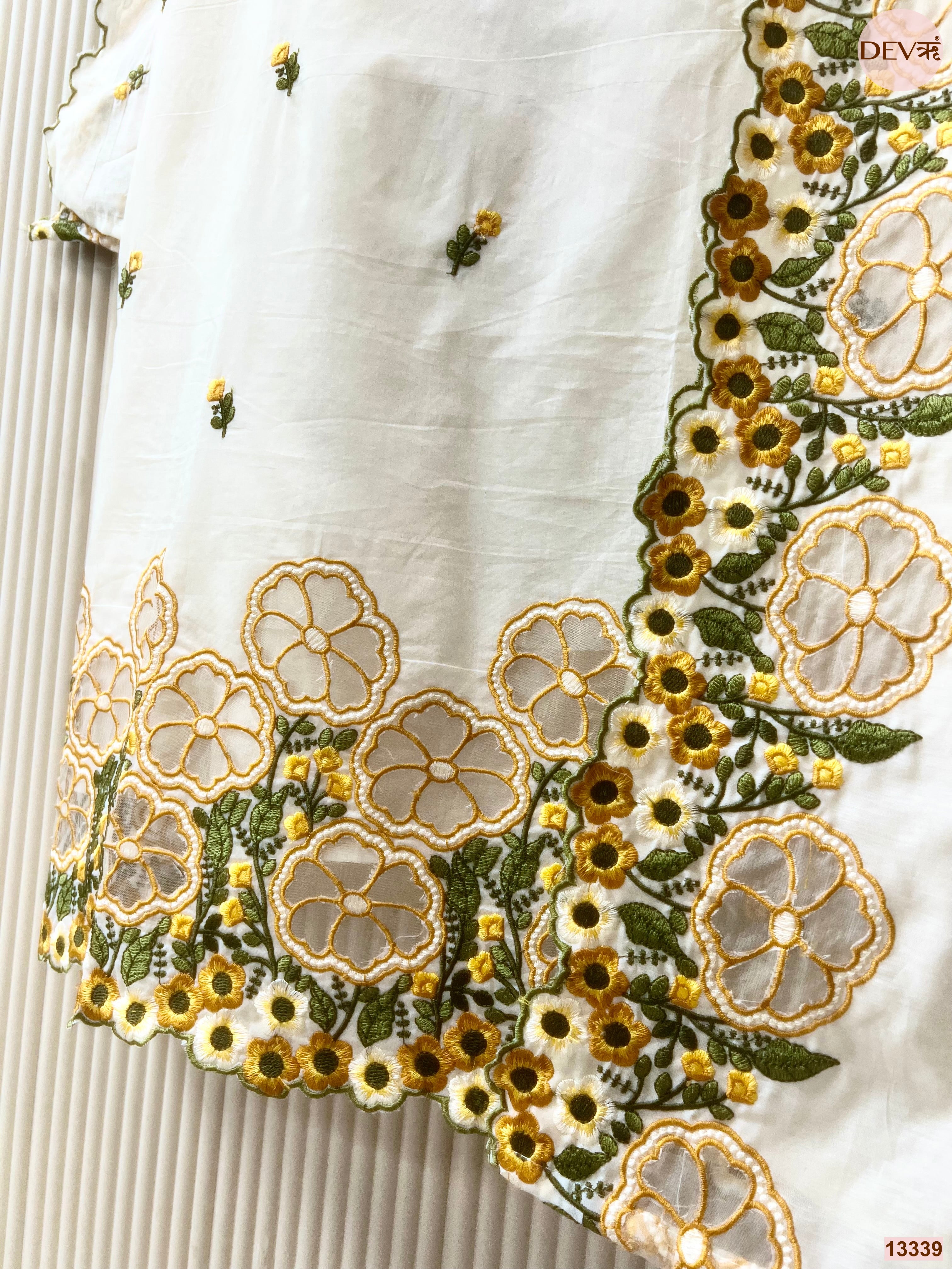 Off White Mul Chanderi Embroidered Unstitched 3-Piece Suit (Devri – D.No 13339)