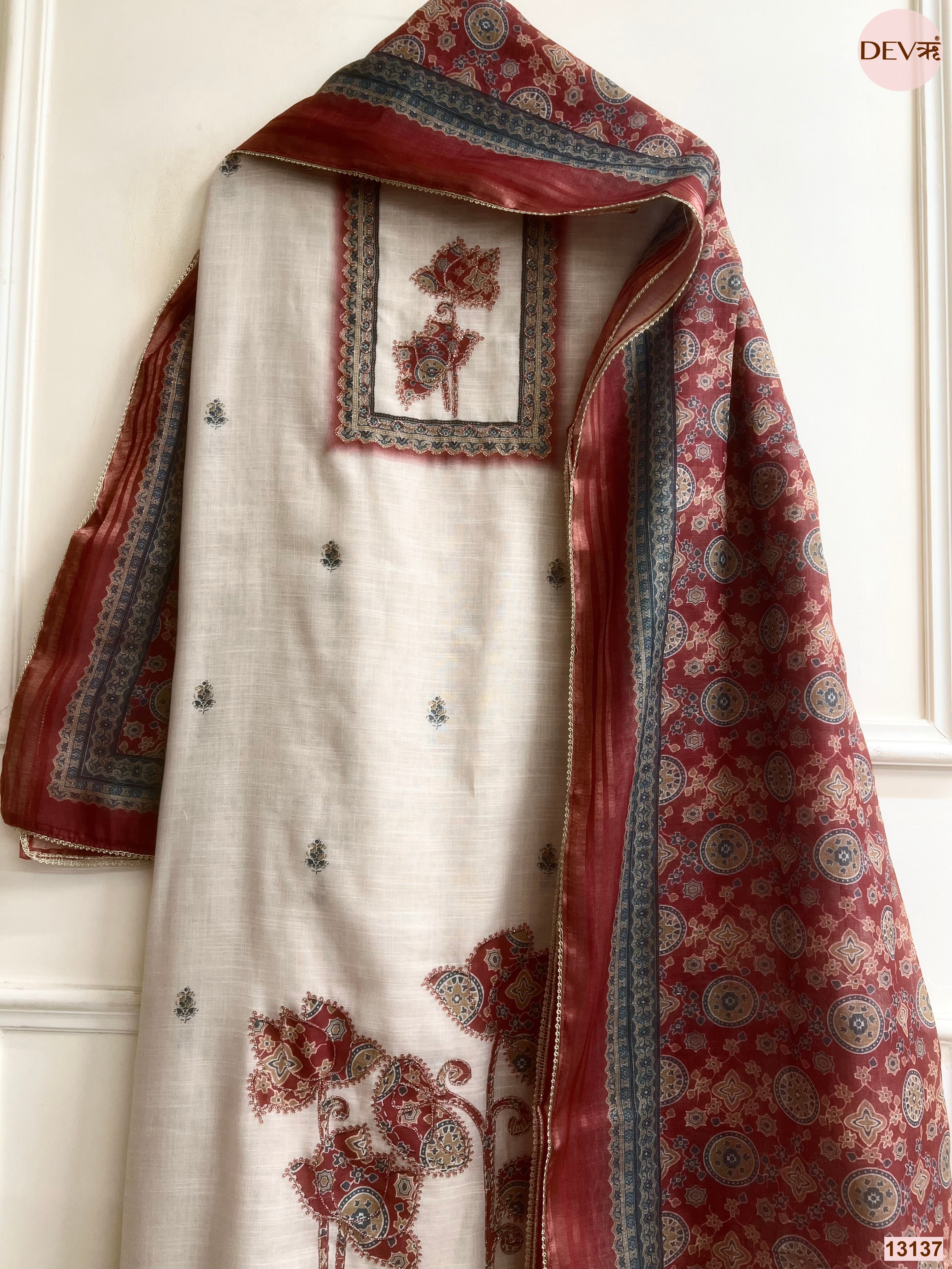 Cream Linen Printed Unstitched 3-Piece Suit (Devri – D.No 13137)