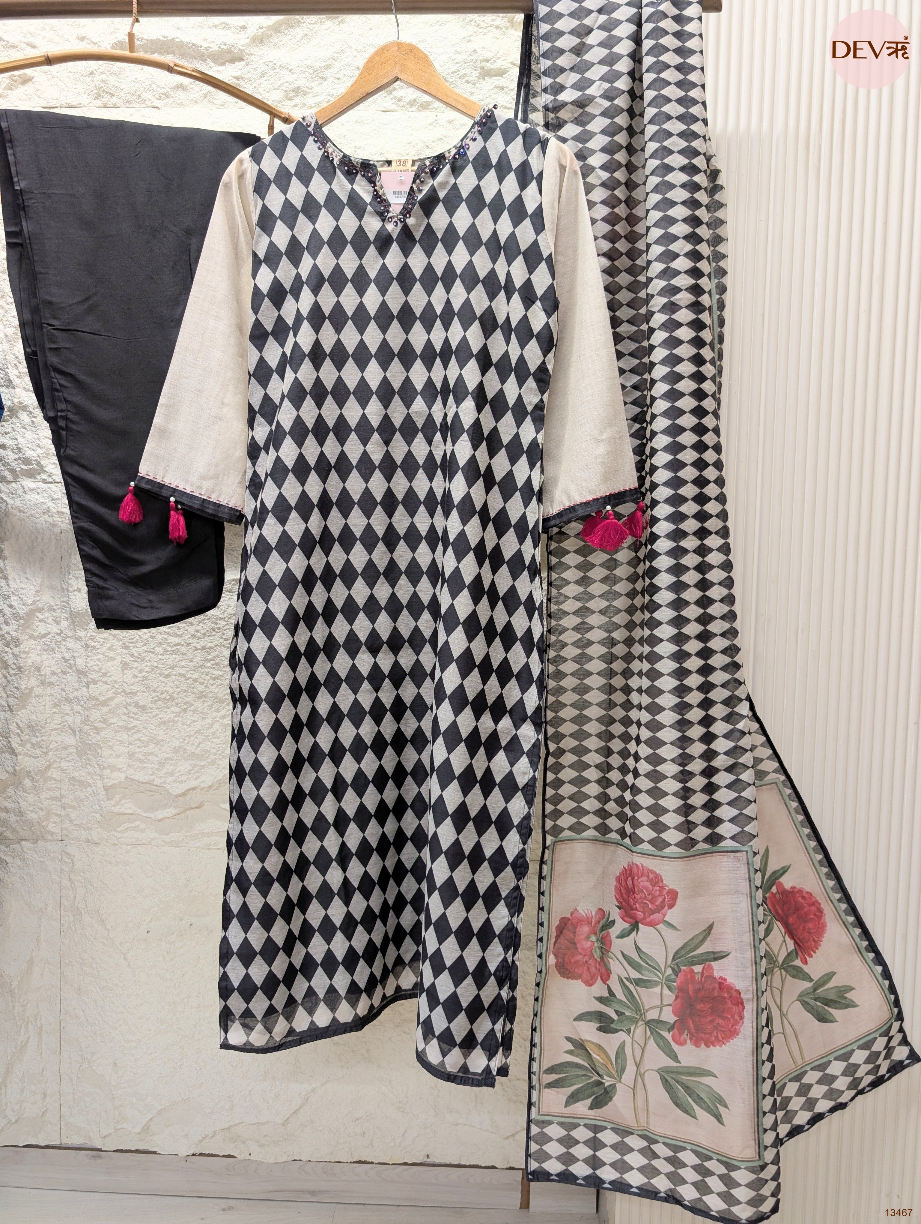 Gulnaar Mul Chanderi Printed Black 3-Piece Set (Devri – D.No 13467)
