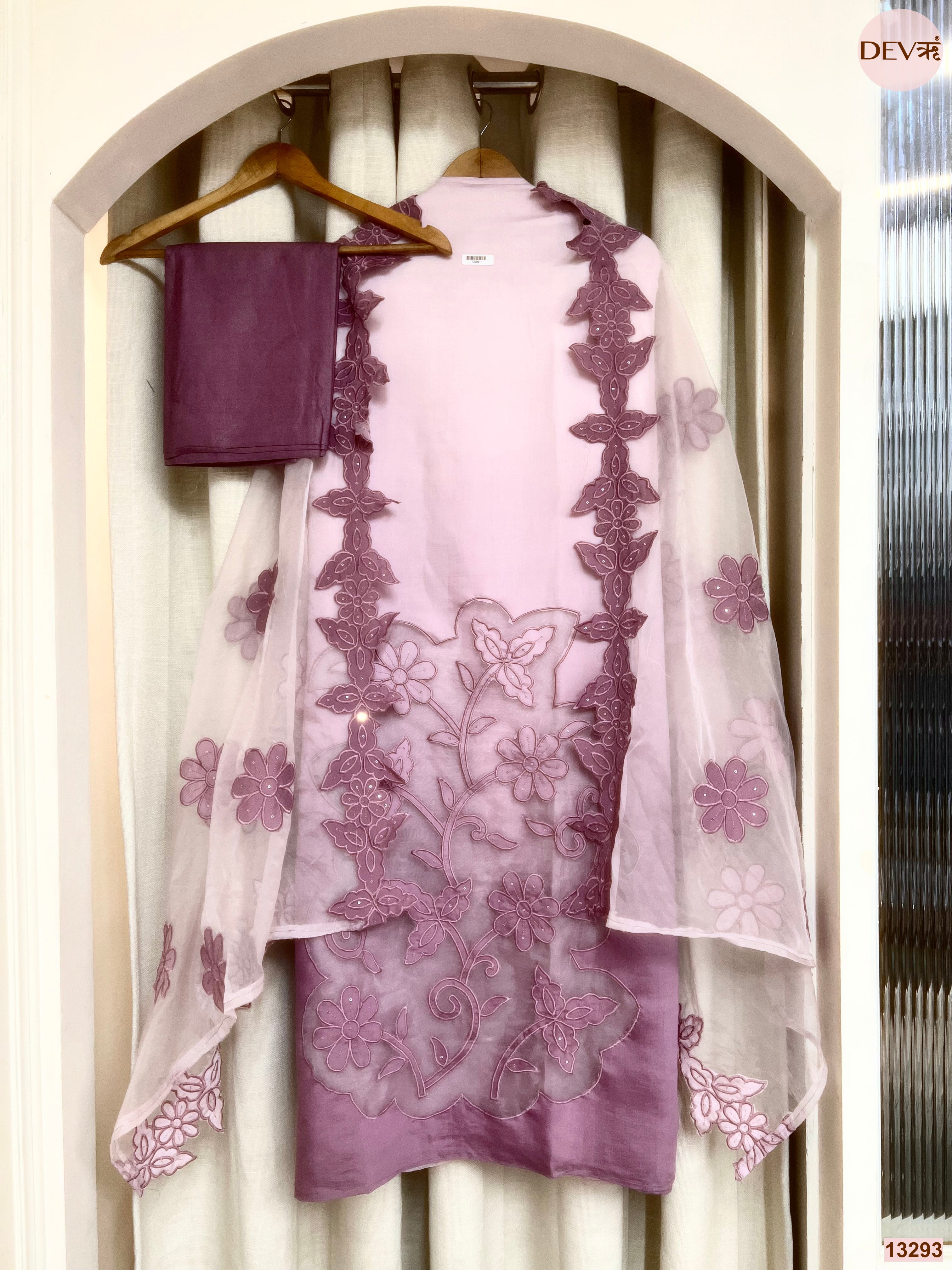 Pink Mul Chanderi Embroidered Unstitched 3-Piece Suit (Devri – D.No 13293)