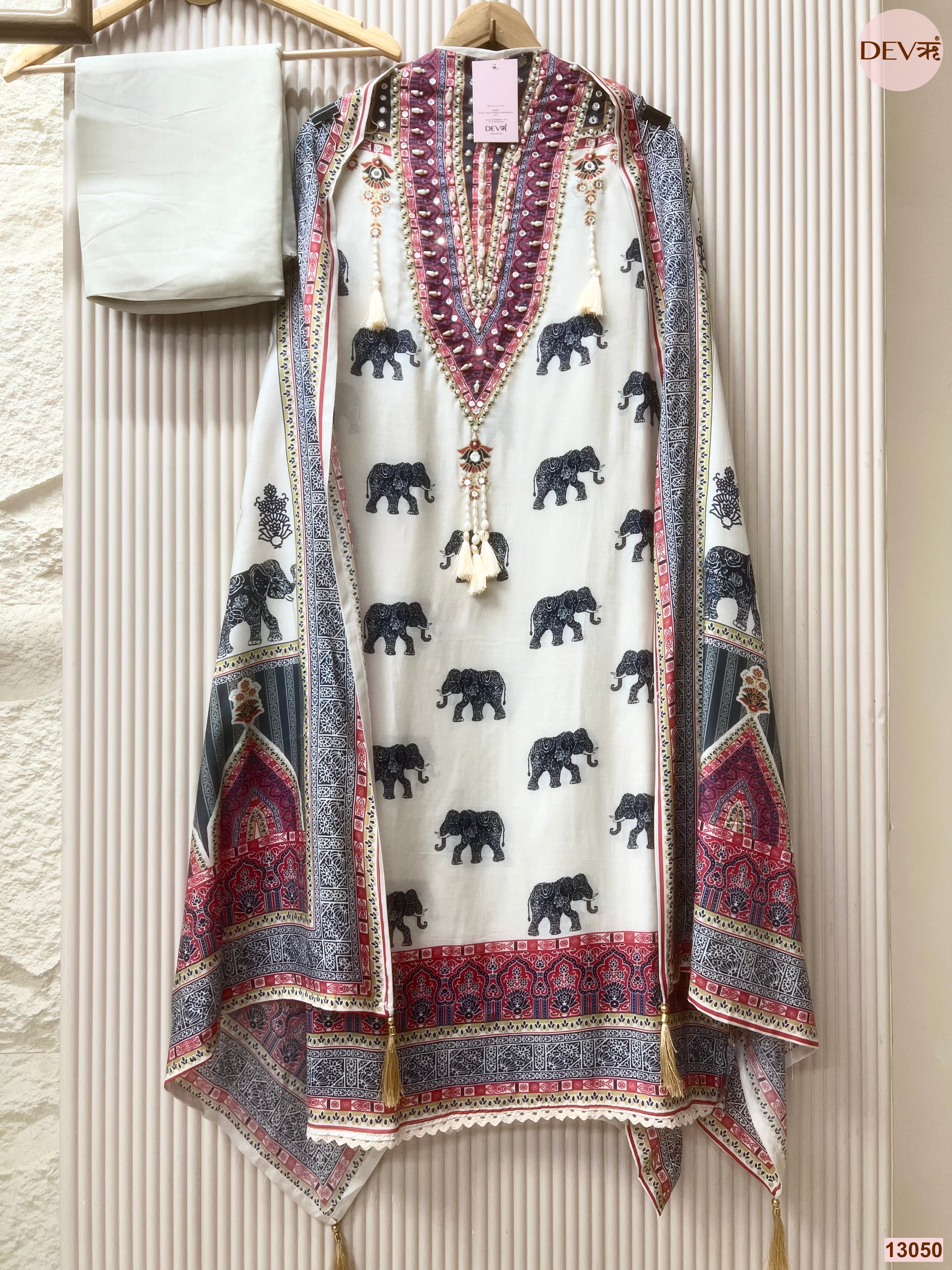 Off White Muslin Printed Unstitched 3-Piece Suit (Devri – D.No 13050)