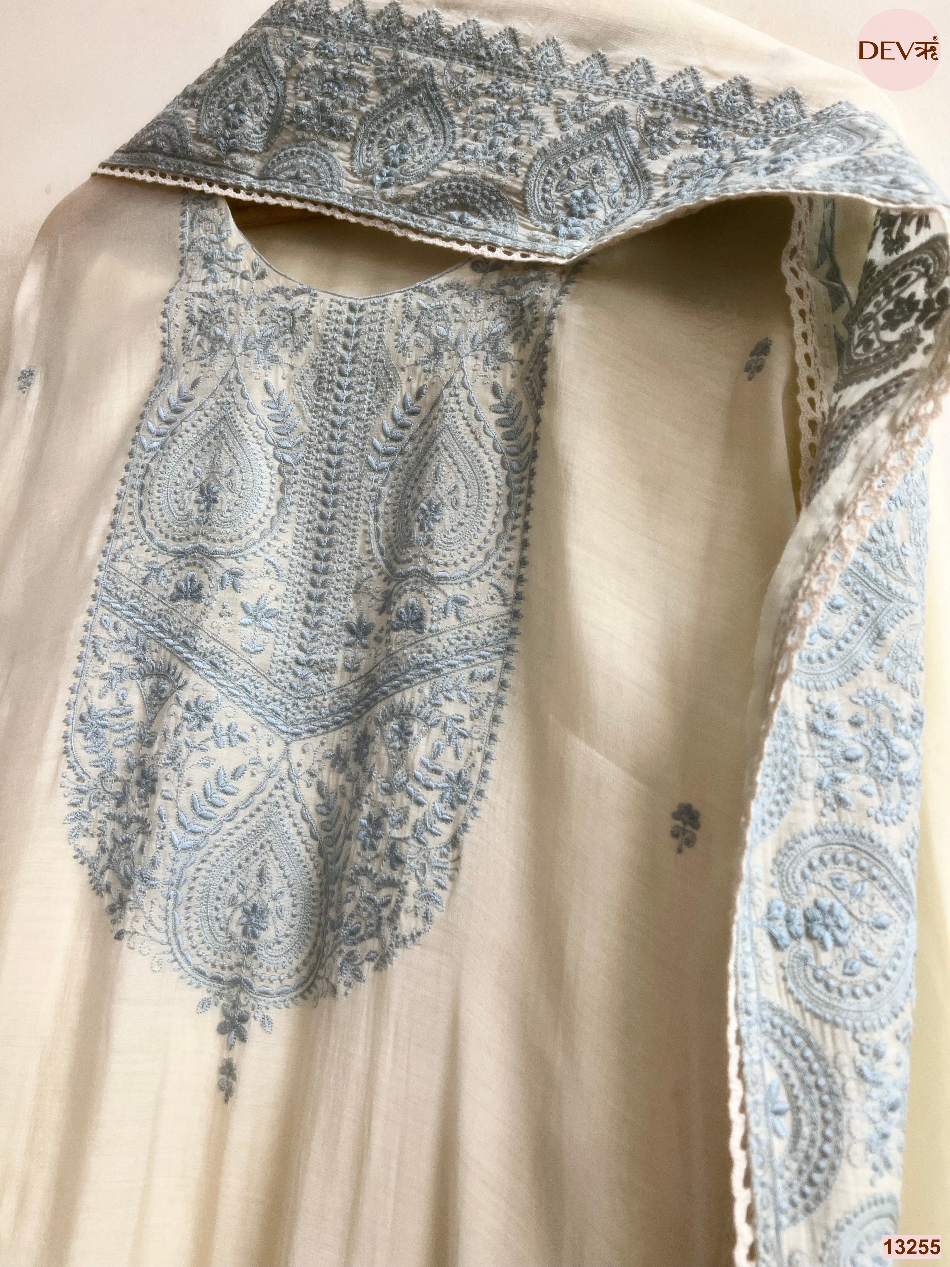 Cream Mul Cotton Printed Unstitched 3-Piece Suit (Devri – D.No 13255)