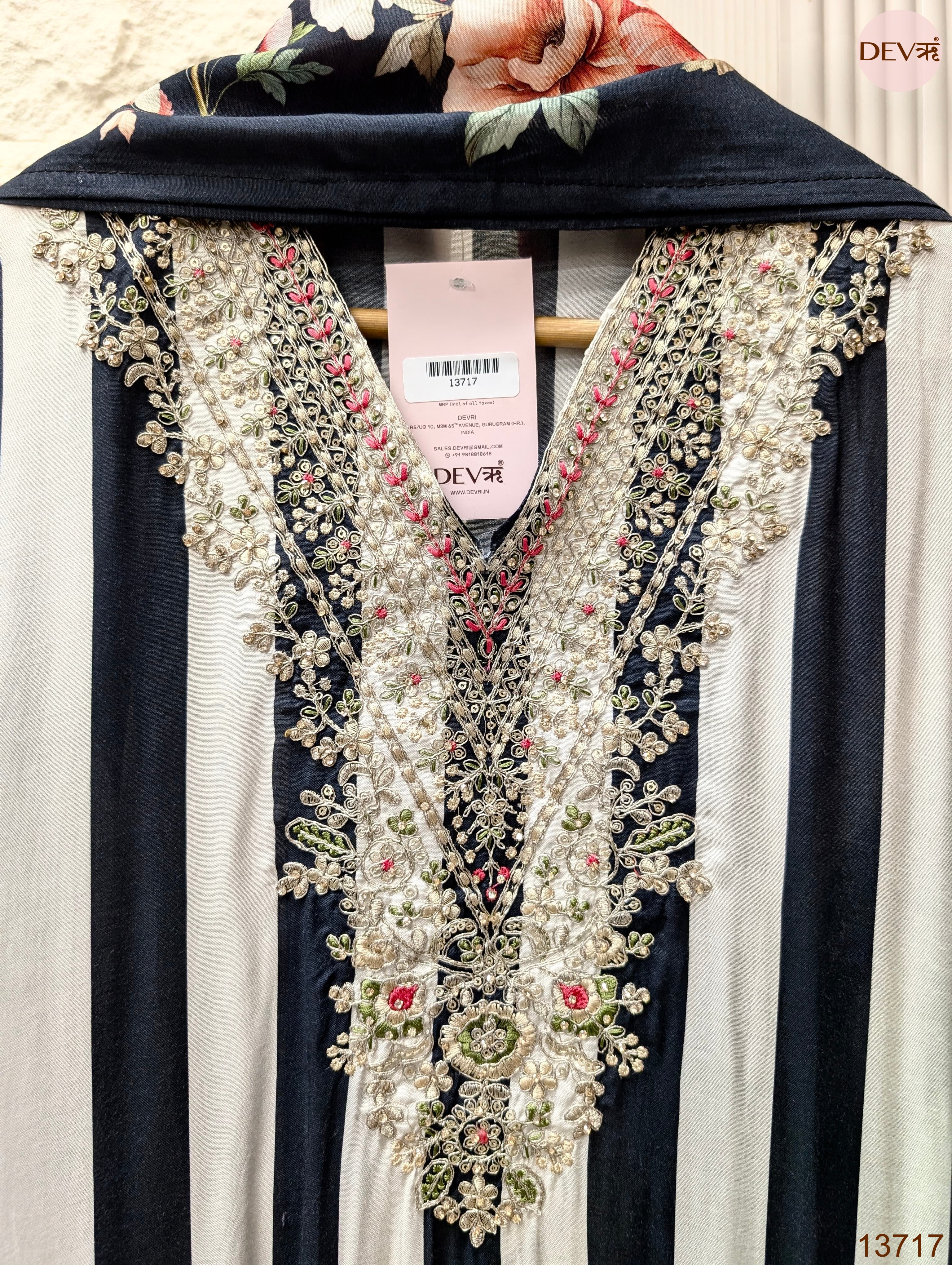 Black Organza Silk Printed Unstitched 3-Piece Suit (Devri – D.No 13717)