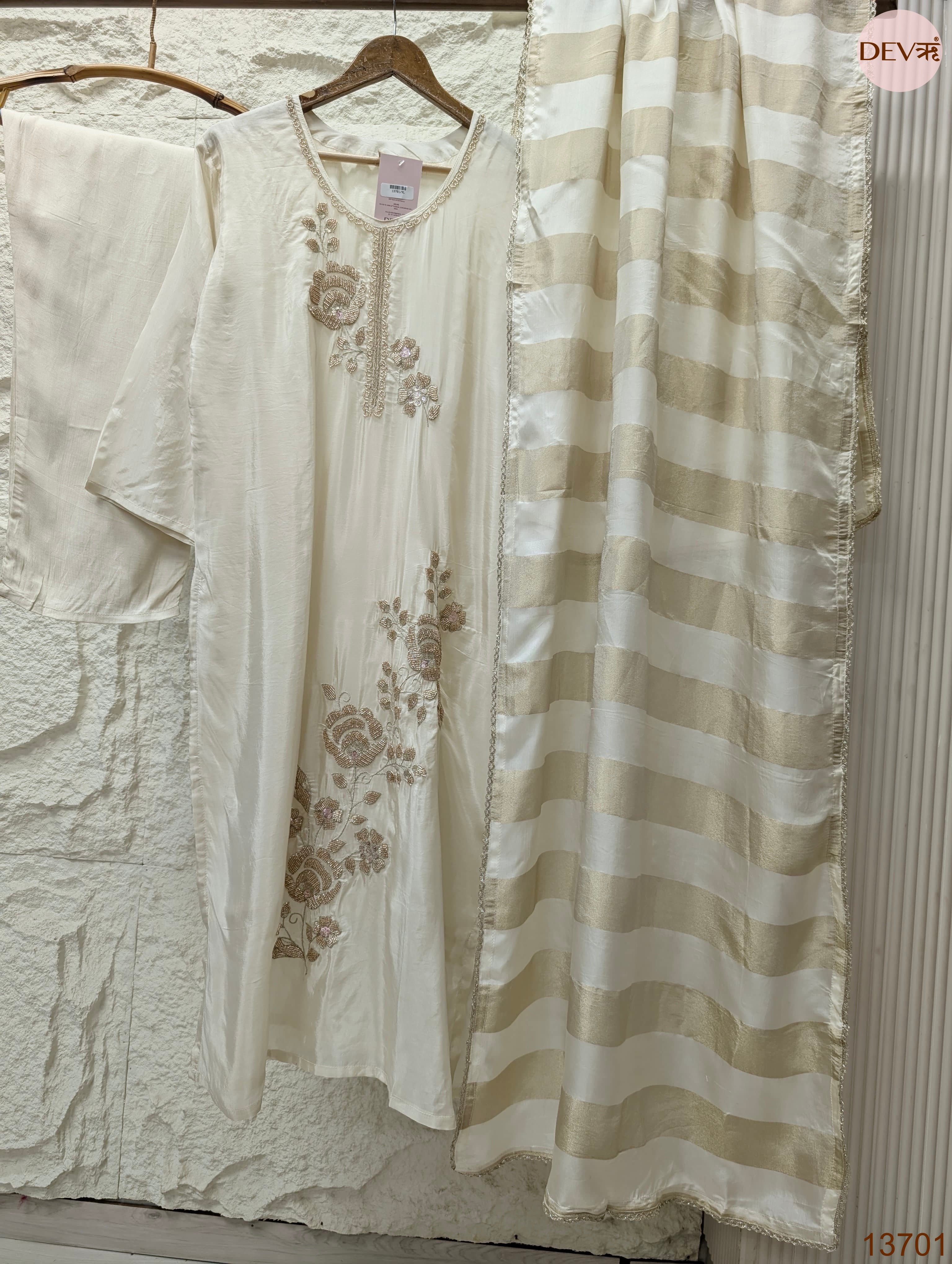 Gulnaar Tissue silk blend Embroidered Ivory 3-Piece Set (Devri – D.No 13701)