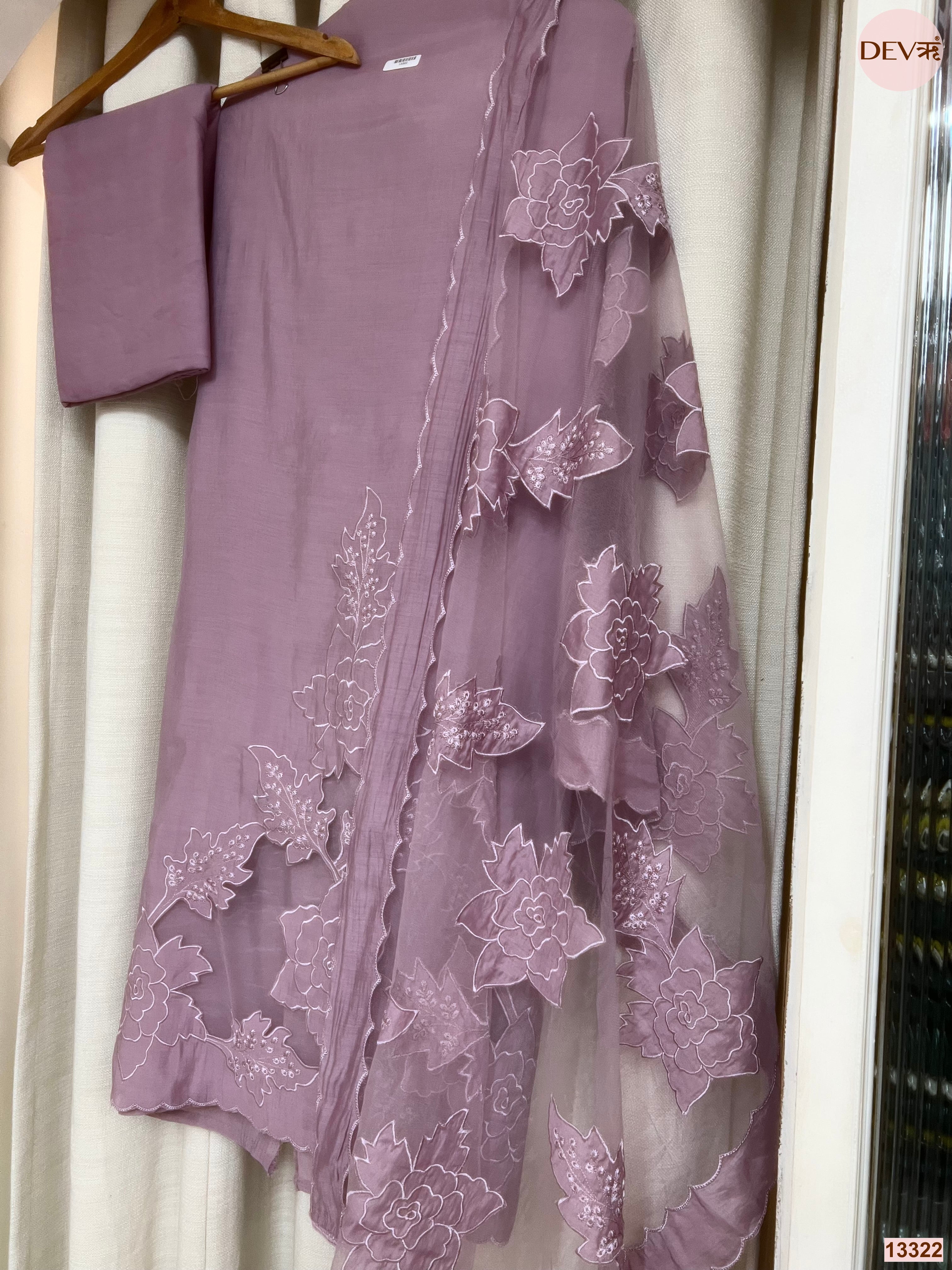 Purple Mul Chanderi Embroidered Unstitched 3-Piece Suit (Devri – D.No 13322)