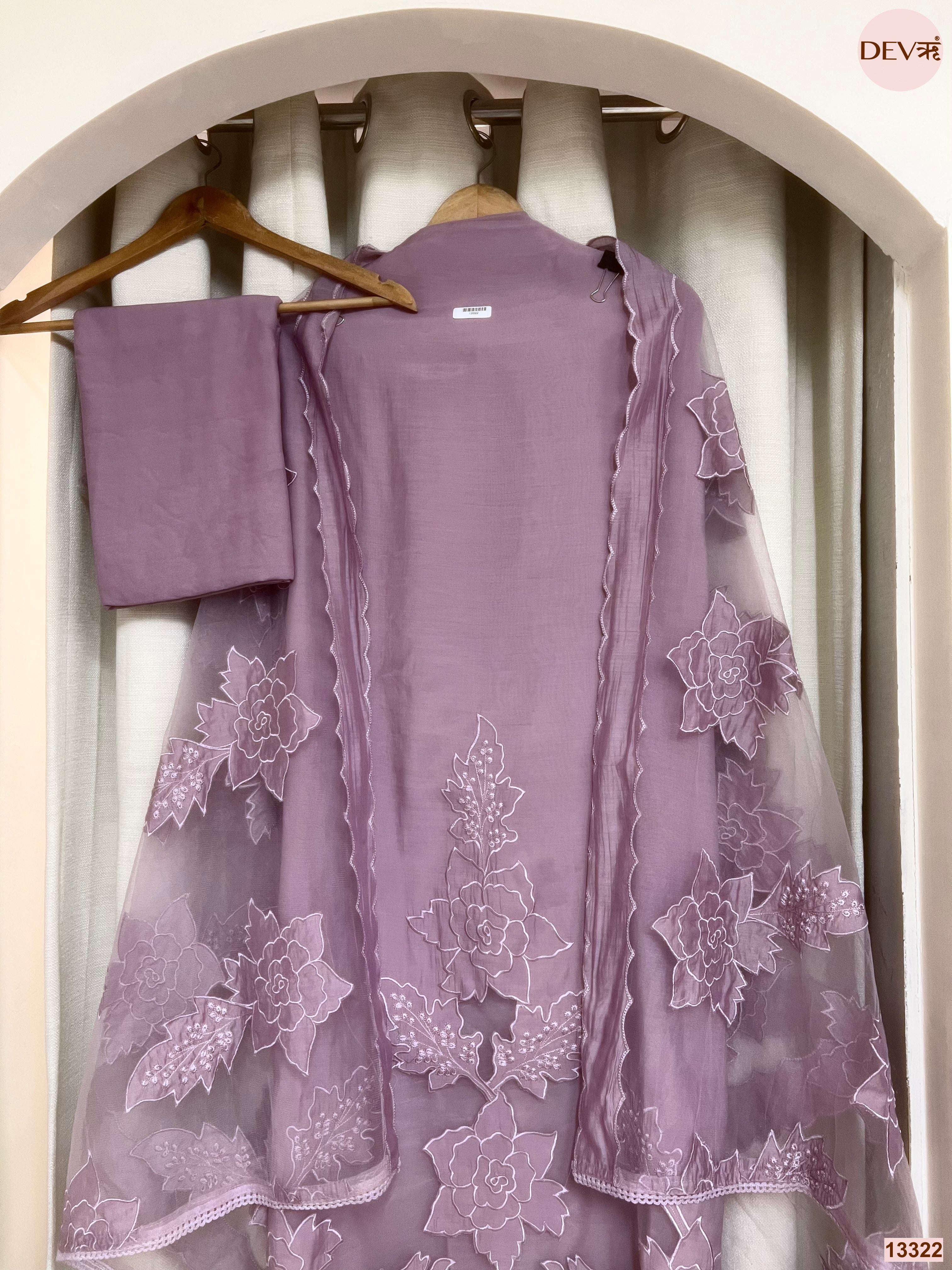 Purple Mul Chanderi Embroidered Unstitched 3-Piece Suit (Devri – D.No 13322)