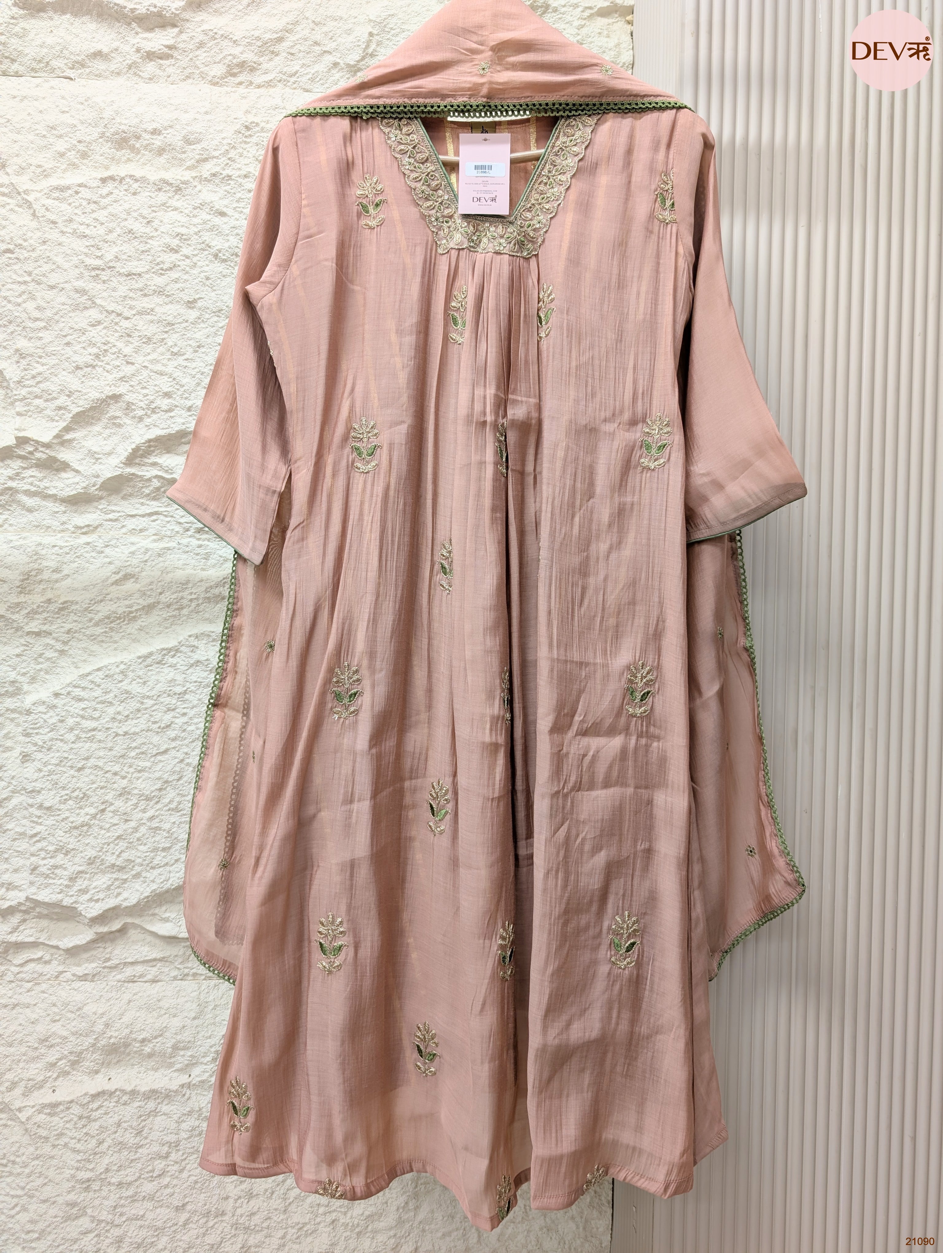 Gulnaar Mul chanderi Embroidered Blush Pink 3-Piece Set (Devri – D.No 21090)