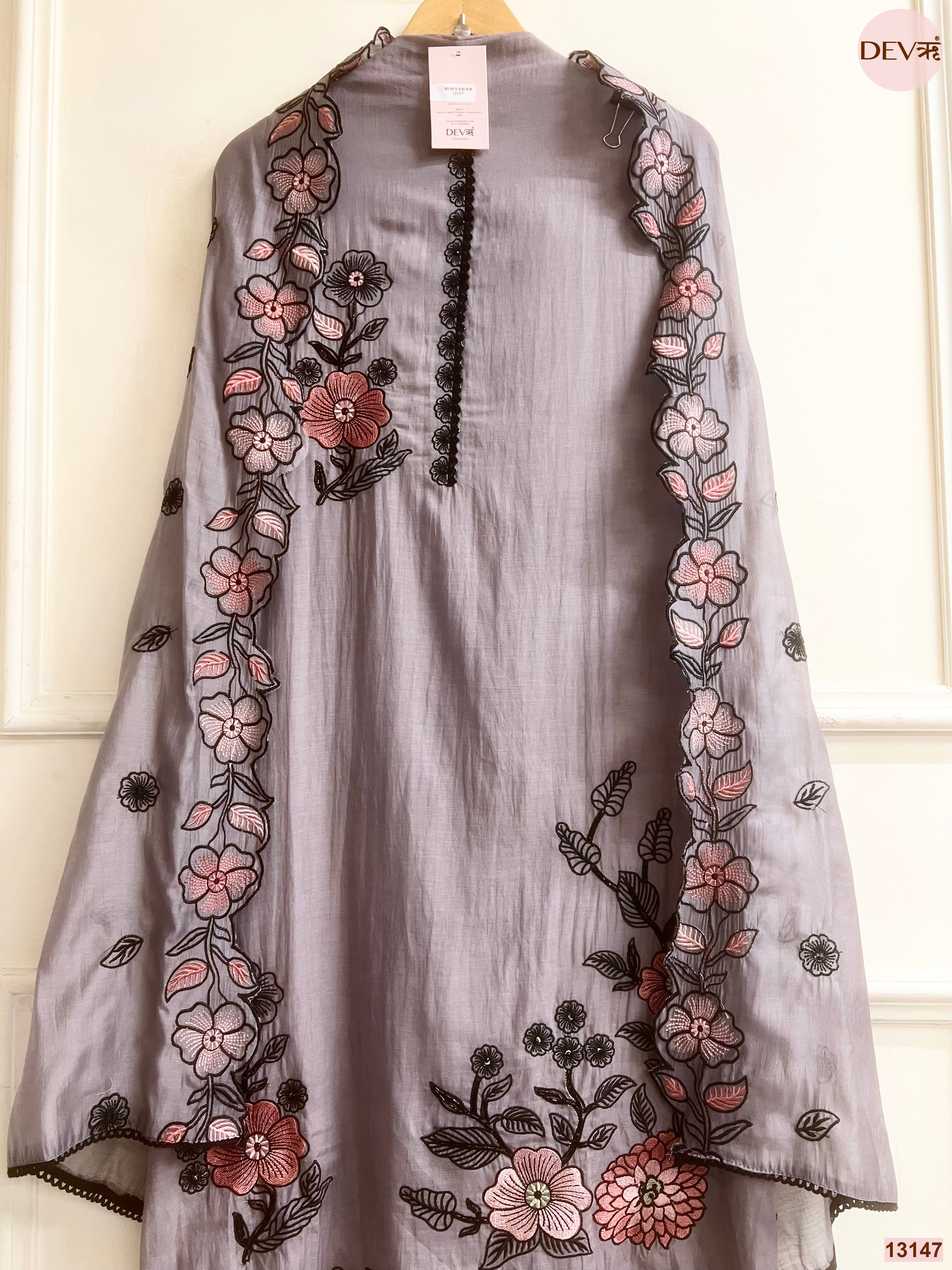 Grey Mul Chanderi Embroidered Unstitched 3-Piece Suit (Devri – D.No 13147)