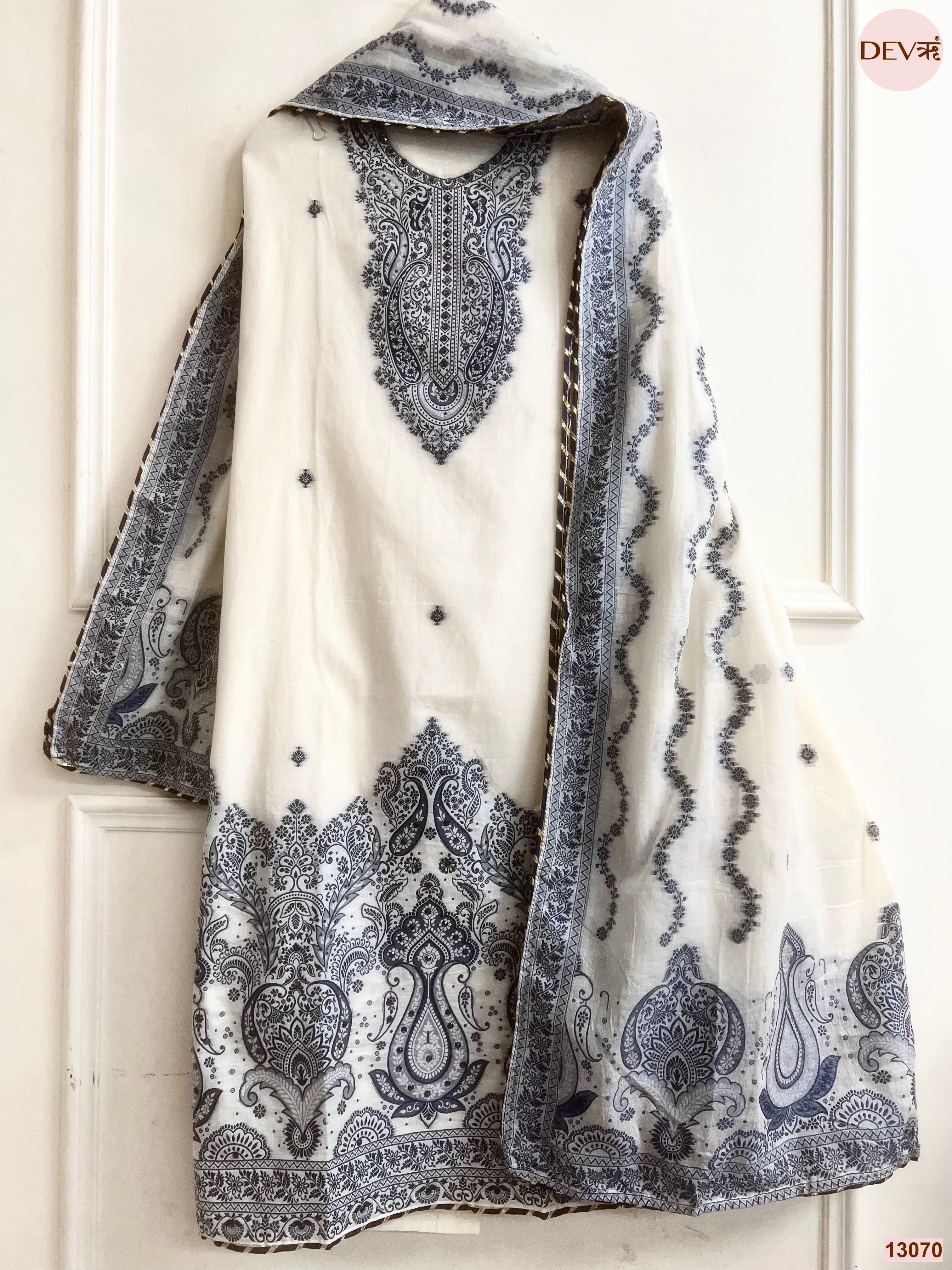 Off White Jamdani Cotton Printed Unstitched 3-Piece Suit (Devri – D.No 13070)