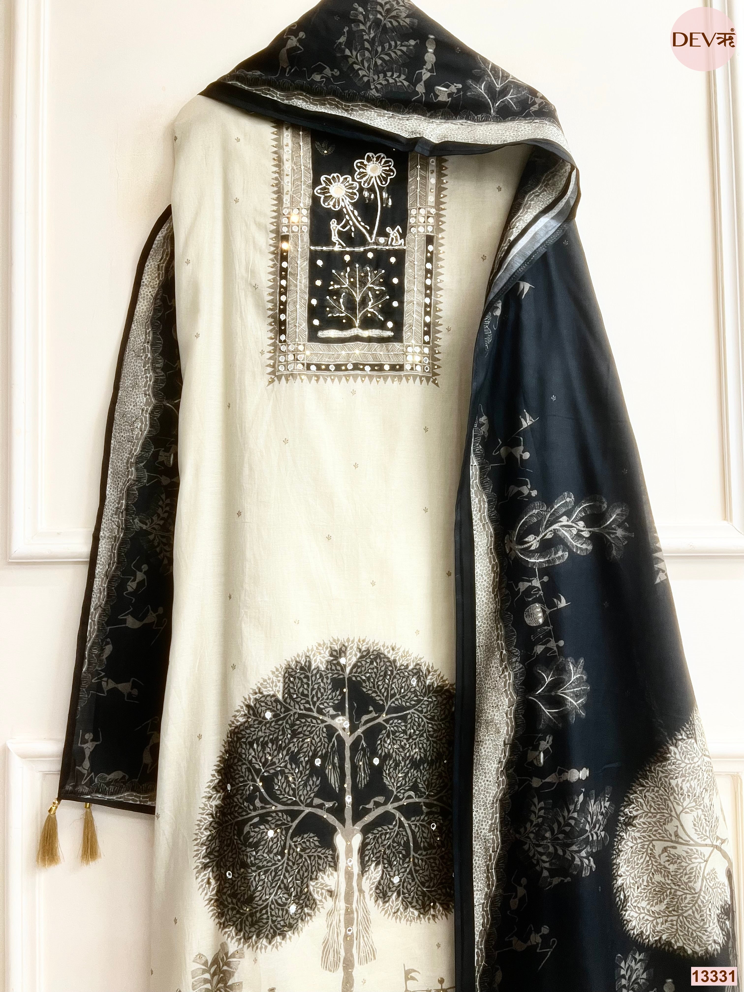 Cream Mul Cotton Printed Unstitched 3-Piece Suit (Devri – D.No 13331)