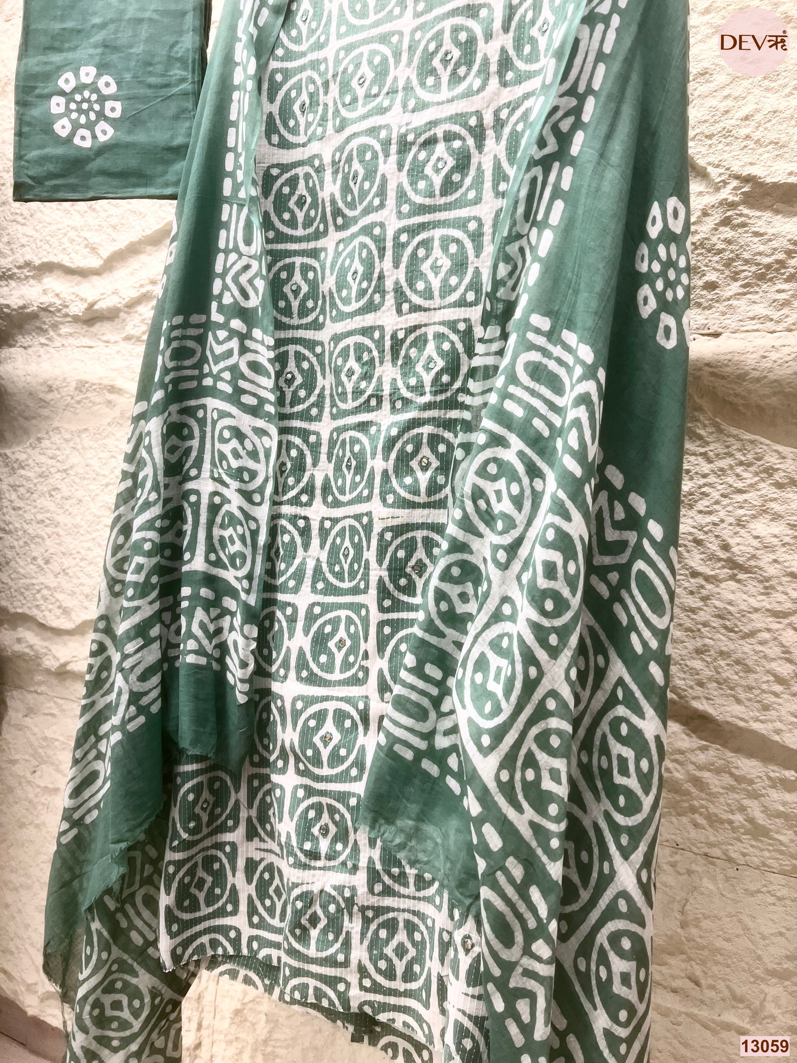 Green Cotton Printed Unstitched 3-Piece Suit (Devri – D.No 13059)
